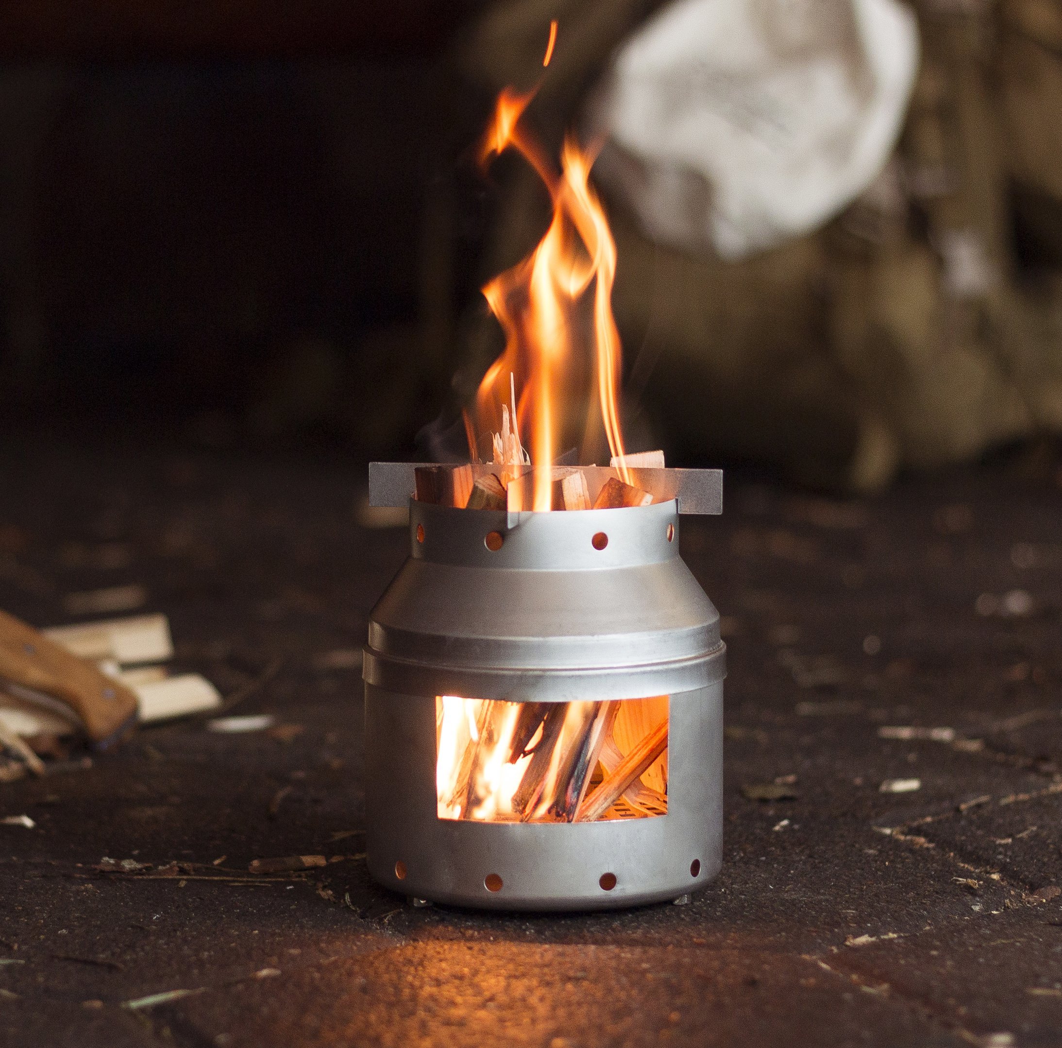 Hobo Kocher, Ofen für Bushcraft, Camping, Prepper, Wandern, Picknick, Trekking und Outdoor