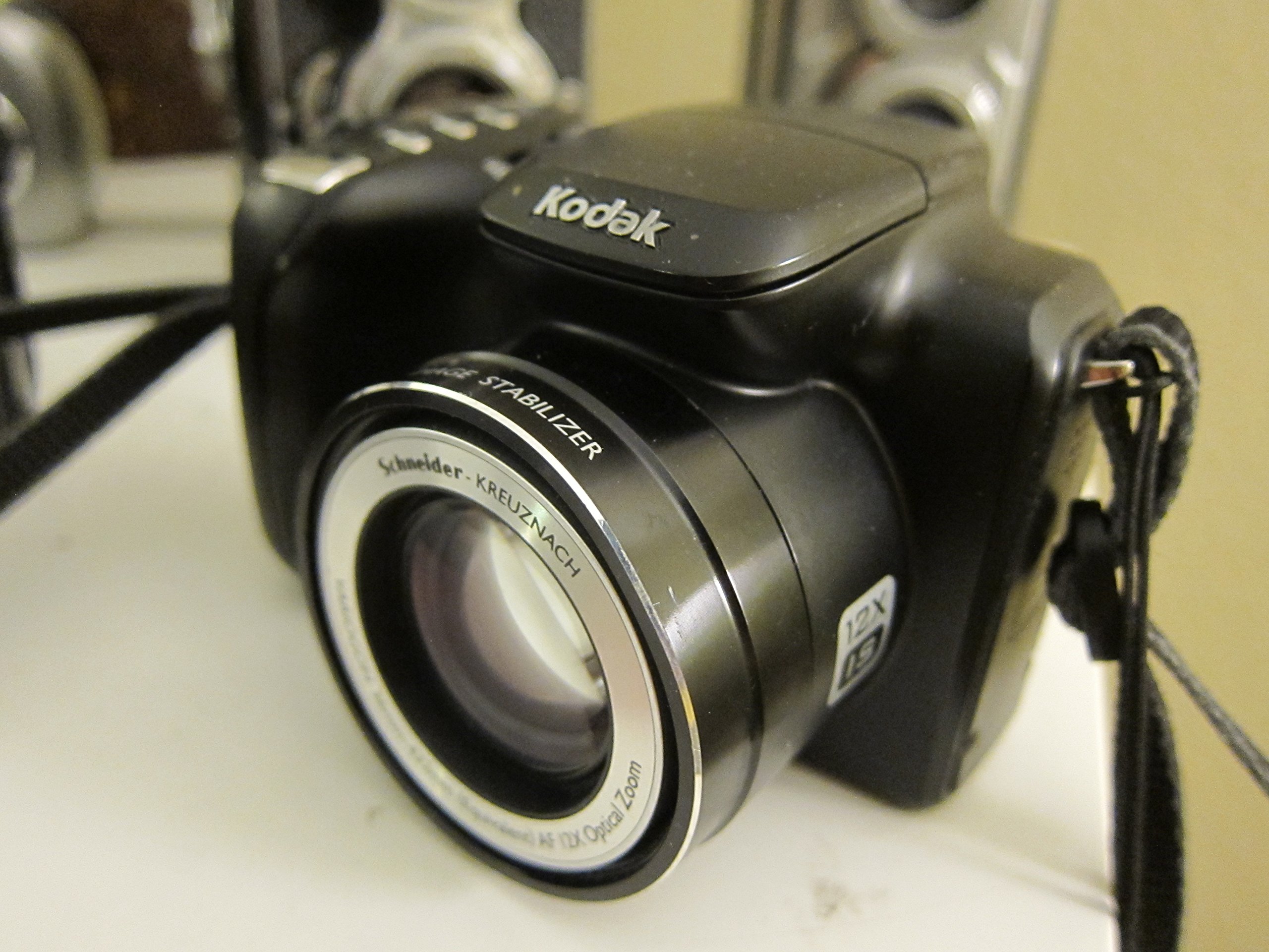 Kodak EasyShare コンパクトデジタルカメラ ブラック Amazon.com : Kodak Easyshare Z712 IS 7.1 MP Digital Camera with