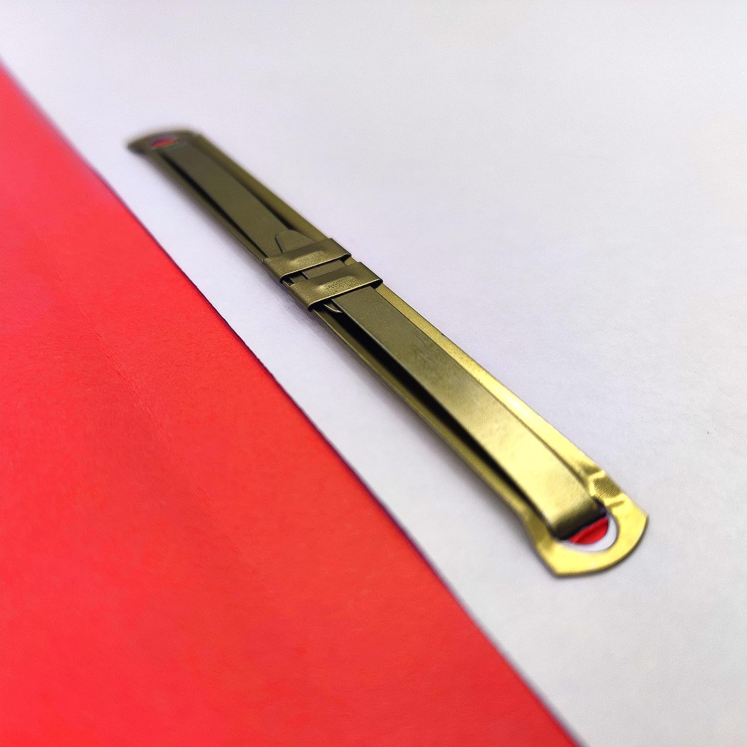 Raylu Paper® - Pack of 25 Cardstock Document Folders with Fastener Holes and Vivid Colors 200g Thick Kraft Cardstock Folders (Red, Folio)
