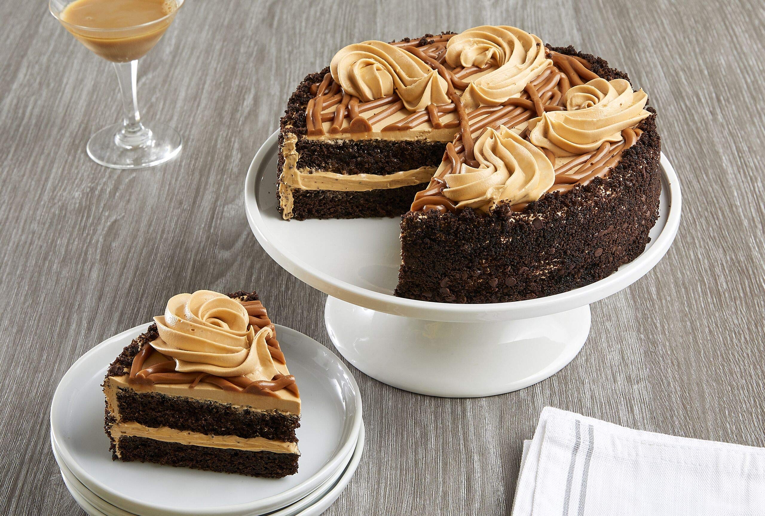 Amazon.com: Bake Me A Wish! Salted Caramel Chocolate Cake w/Chocolate Cake,  Caramel Frosting & Caramel Drizzle : Grocery & Gourmet Food