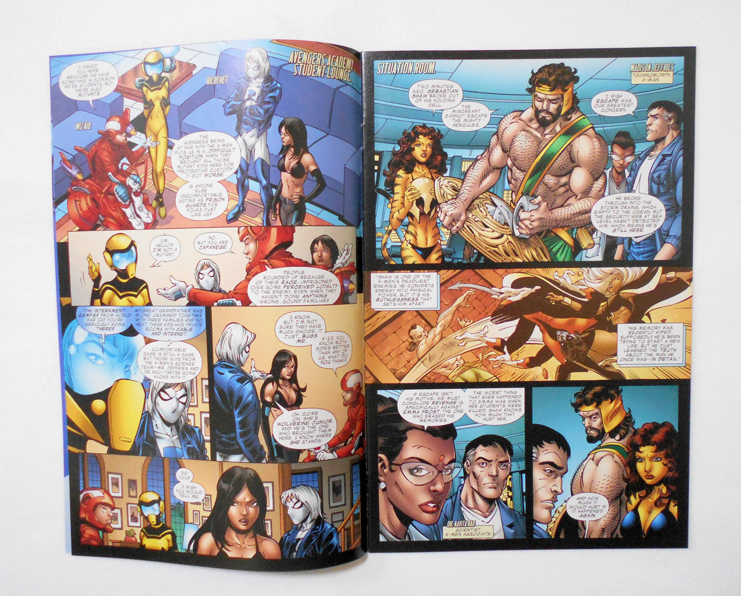 アメコミ・英語　アベンジャーズ・アカデミー　コンプリートコレクション①〜③巻 Amazon.com: Avengers Academy: The Complete Collection Vol. 2