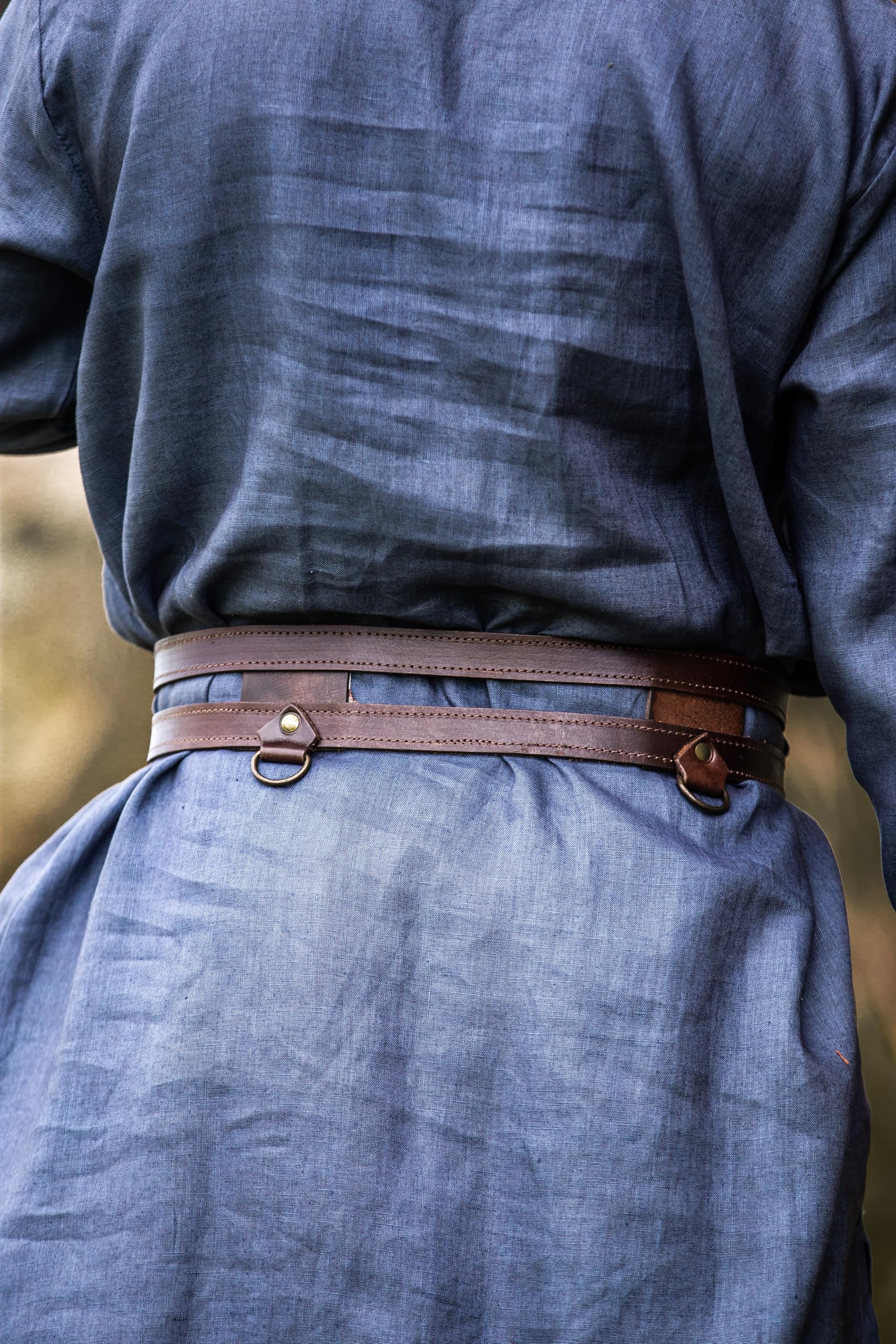 Leonardo Carbone® Unisex Wikinger Leder Doppelgürtel Ubbe - Ledergürtel Herren, Wikinger Kleidung Herren, Gürtel Damen, LARP-Kleidung, Karneval, Cosplay, Hobbit Kostüm - 100% Echtleder Dunkelbraun