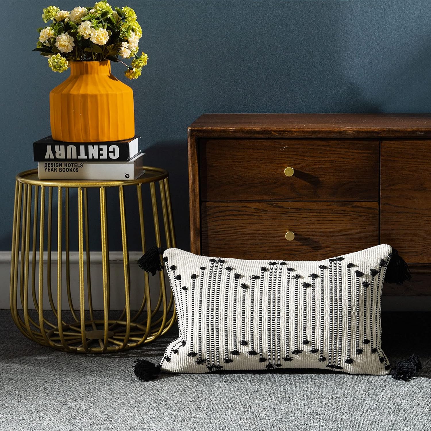 LIGICKY Set of 2 Boho Lumbar Pillow Covers Decorative Woven Tassel Throw Pillows Rectangle Pillow Sham Black and Off White Pillowcase for Couch Sofa Bed Car 12x20 Inch
