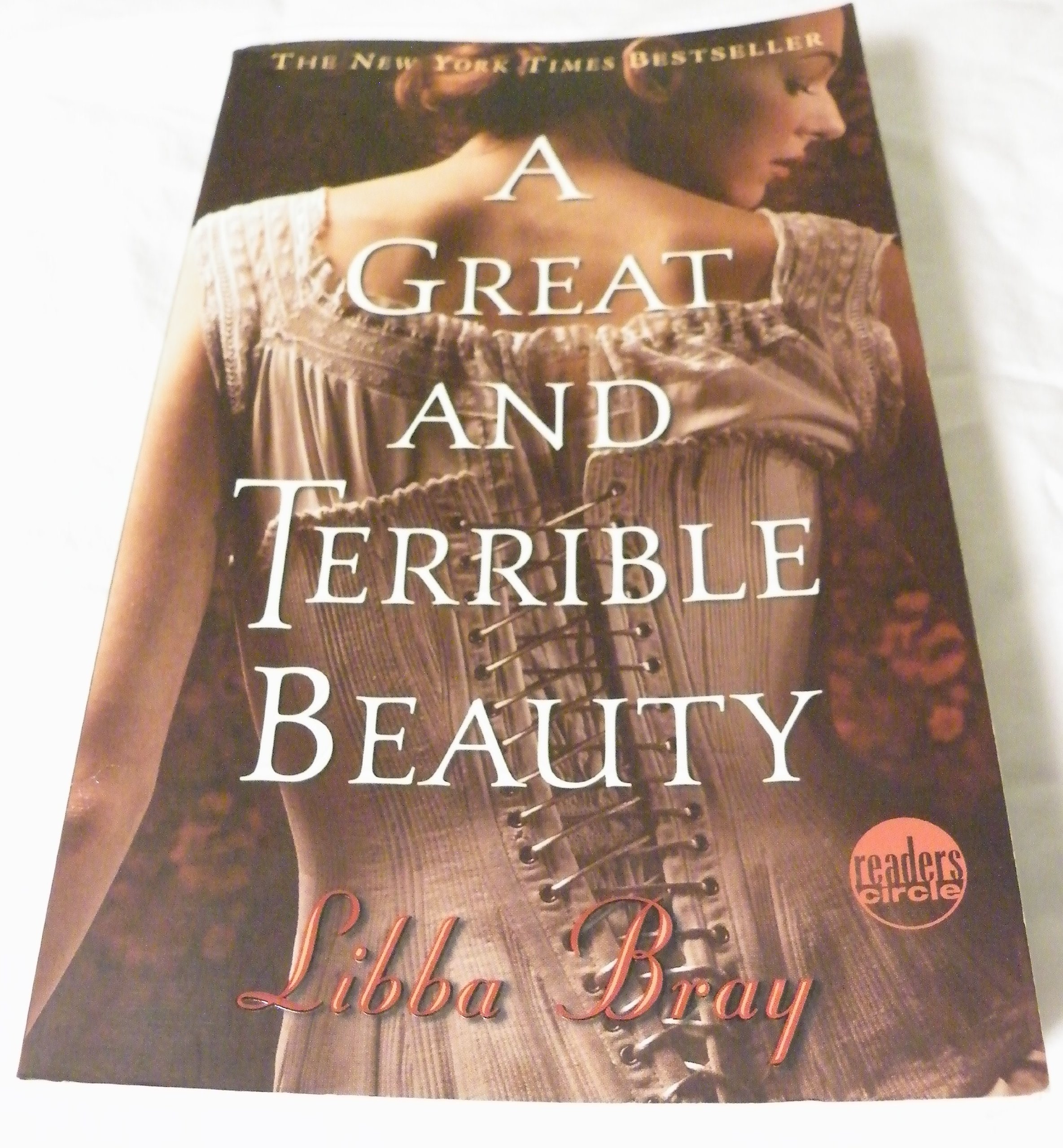 A Great and Terrible Beauty (The Gemma Doyle Trilogy)