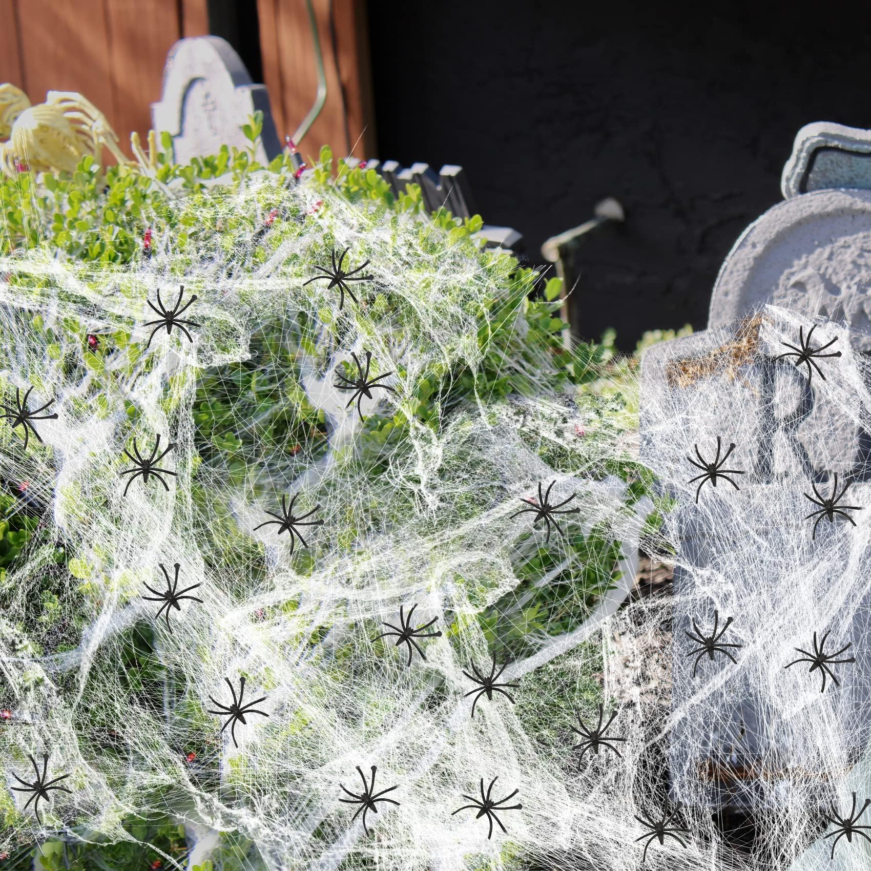 FunnlotHalloween Spider Web Decorations 300g web of 1500sqft Large Halloween Decorations Outdoor Halloween Spider Web with Large Stretchable Cobwebs Halloween Decorations Spider Webbing Large Size