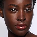 Clarins Baume d'huile de Lèvre , Hydrates, et visiblement Plumps , naturel , Finition de lèvre et brillant 99% Formule de soins et 96% Ingrédients naturels Contient du peptide hydratant