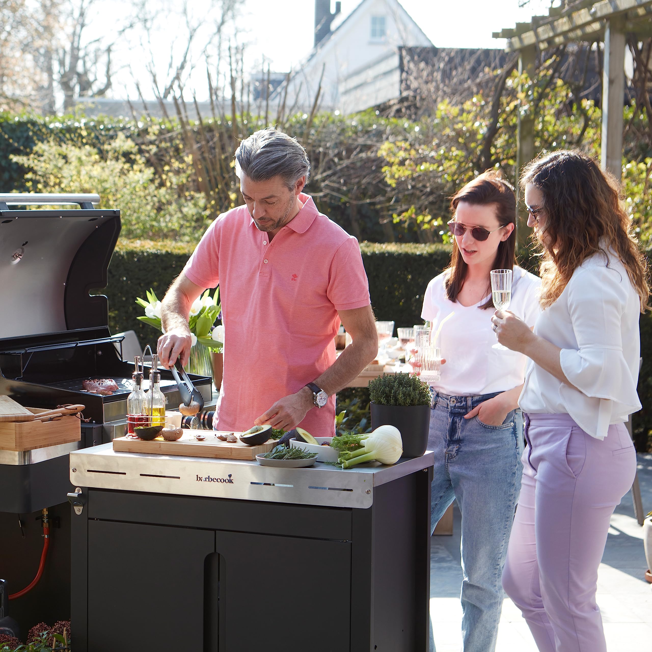 barbecook Premium Buddy Outdoor Grilltisch mit Stauraum und integrierter Flaschenöffner für Gasgrill, 84 x 46 x 90 cm