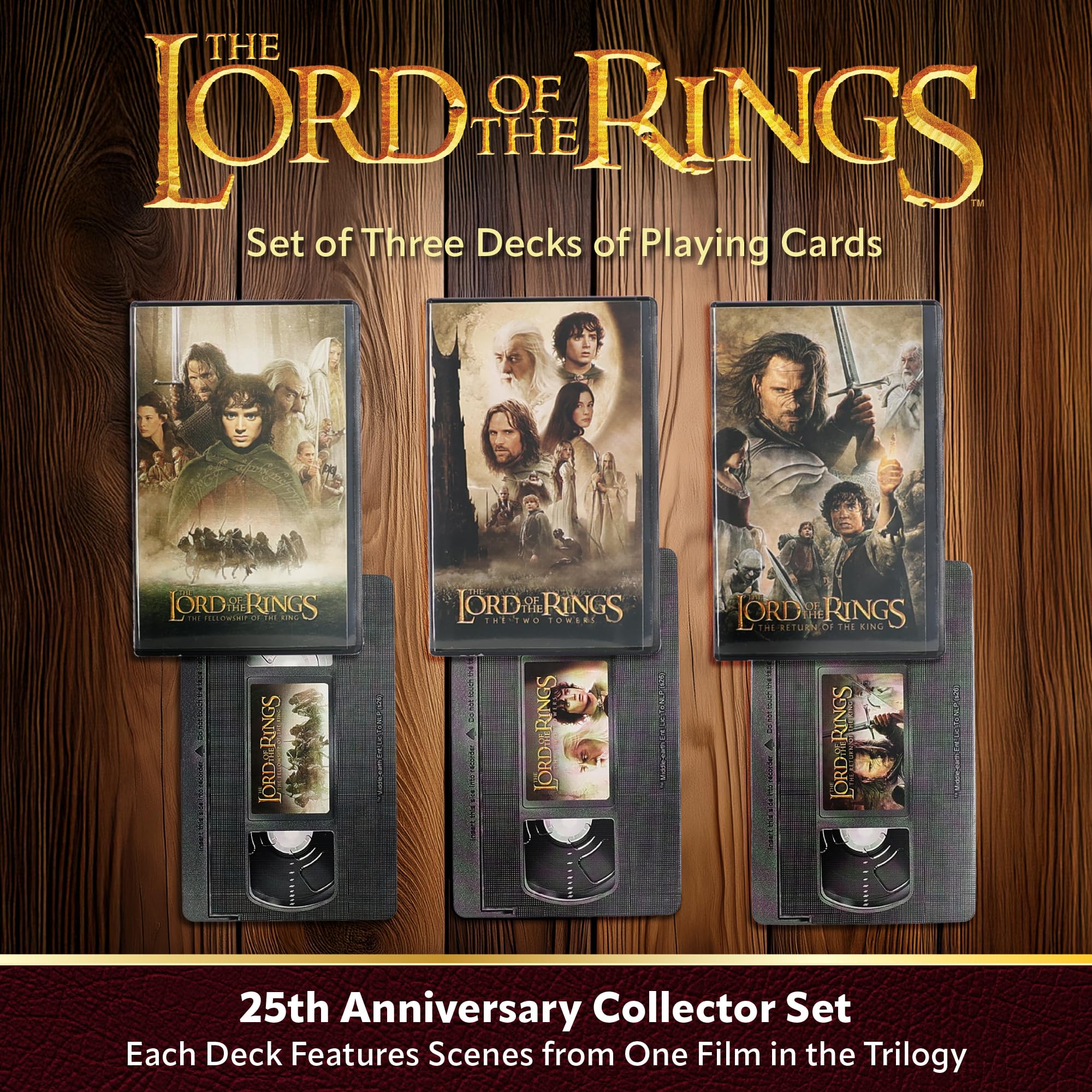 AQUARIUS Herr der Ringe Spielkarten Limited Edition Collector Set - 3 Deck Box Set Featuring Fellowship of The Ring, Two Towers & Return of The King