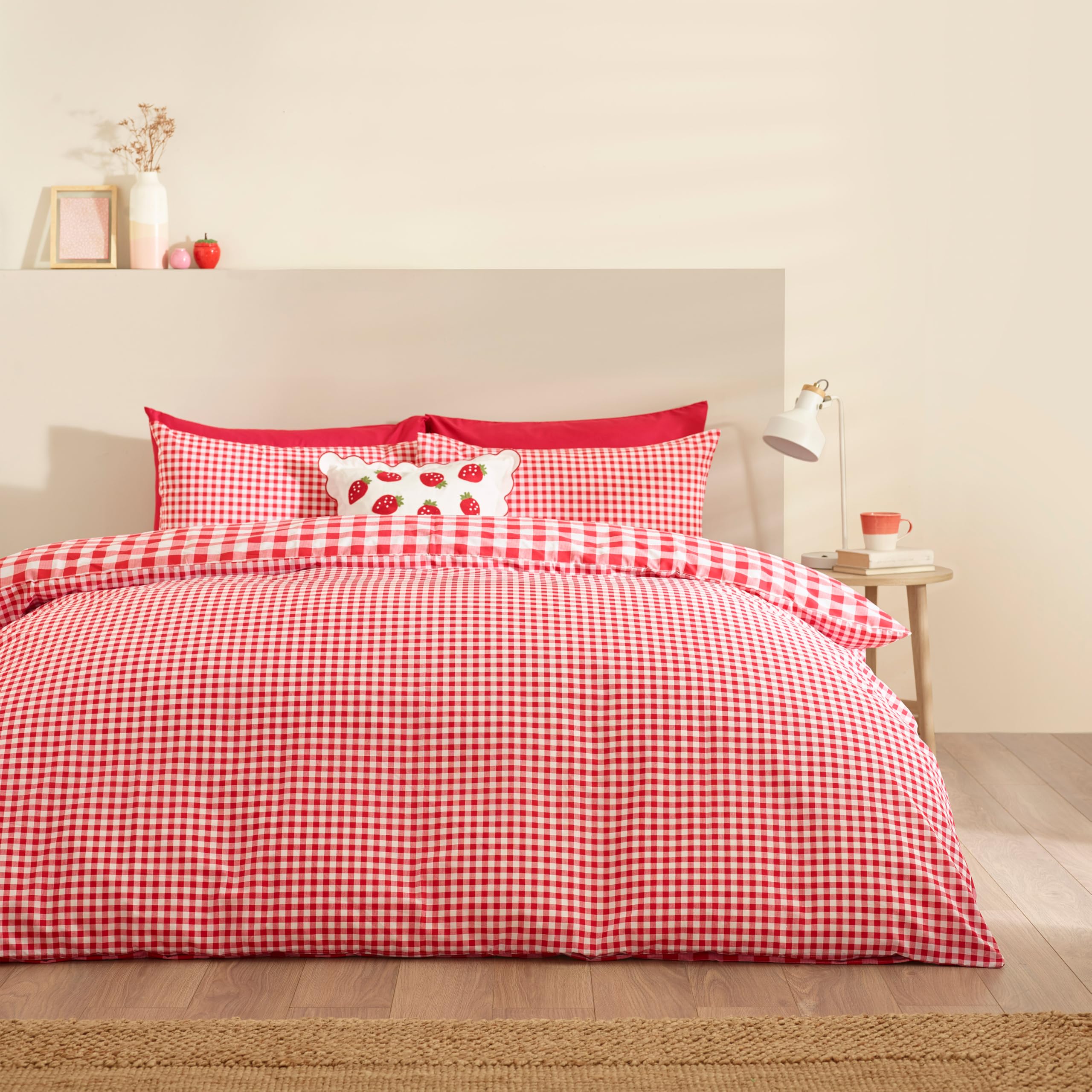 Catherine Lansfield  Red Bamford Gingham Check Duvet Cover Set in Size Double, Sports Direct