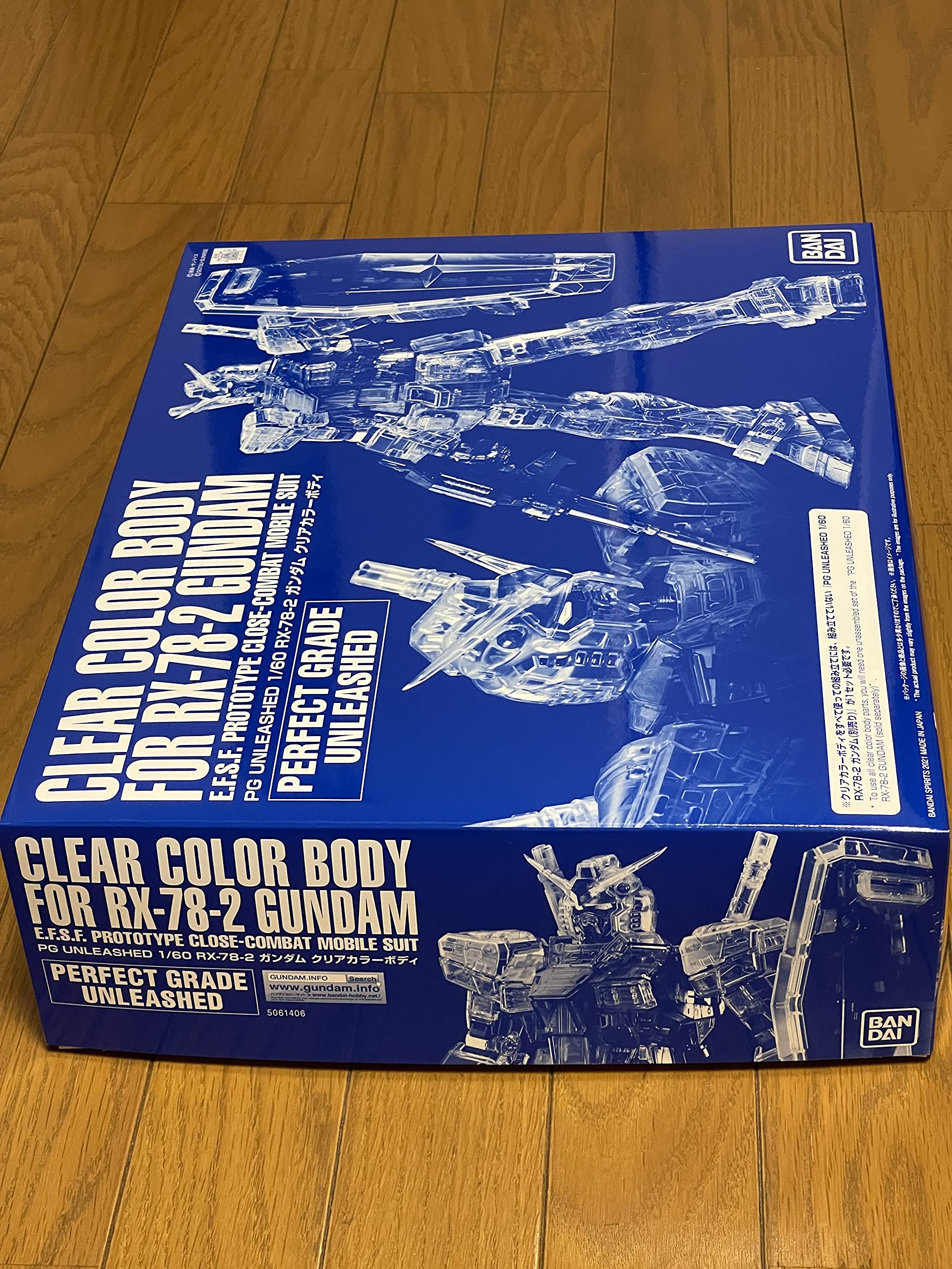 Bandai Spirits PG UNLEASHED 1/60 RX-78-2 Gundam Clear Color Body - Bild 4 von 9