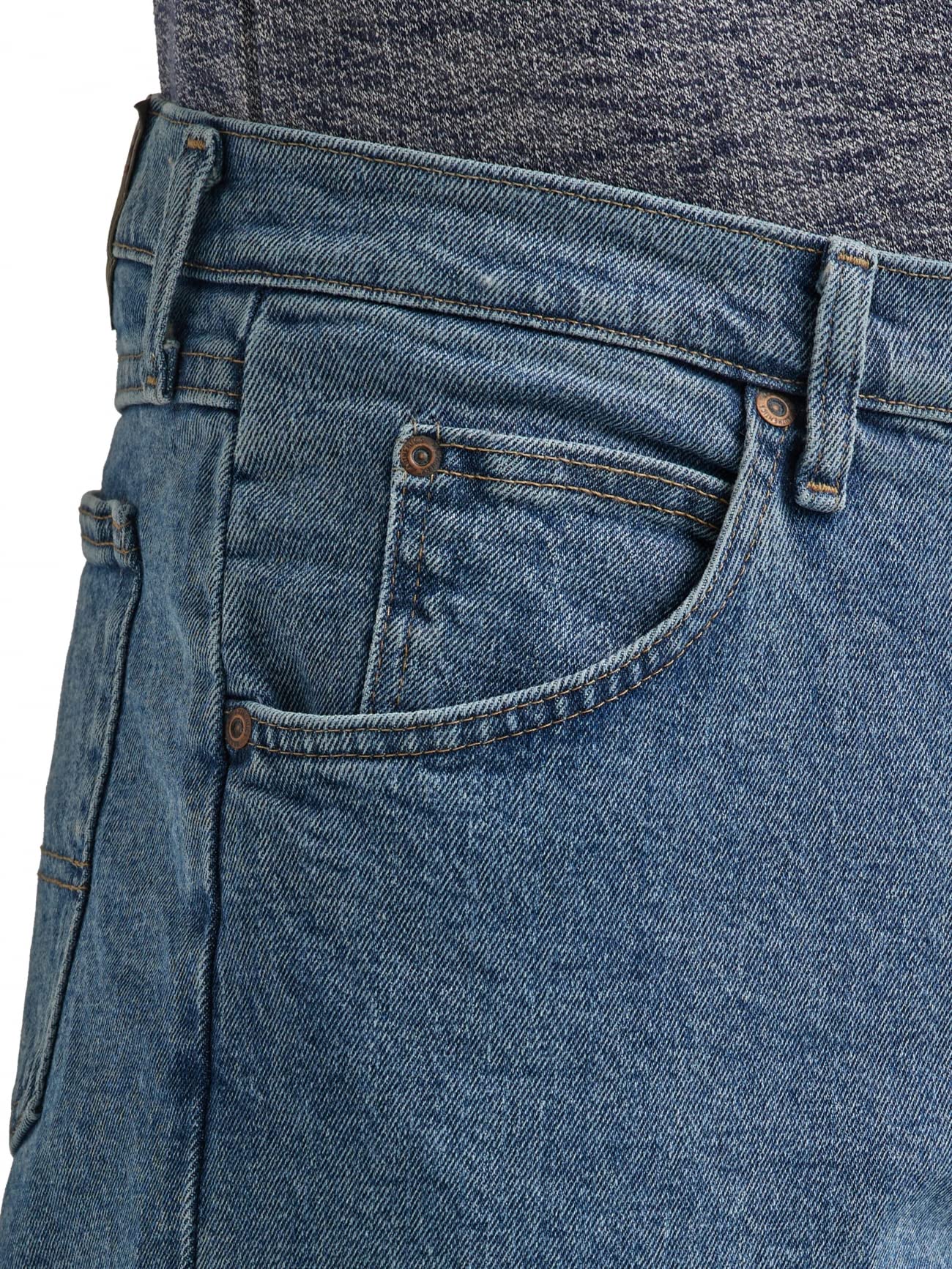 Wrangler Authentics Men's Classic 5-Pocket Relaxed Fit Flex Jean — view 32