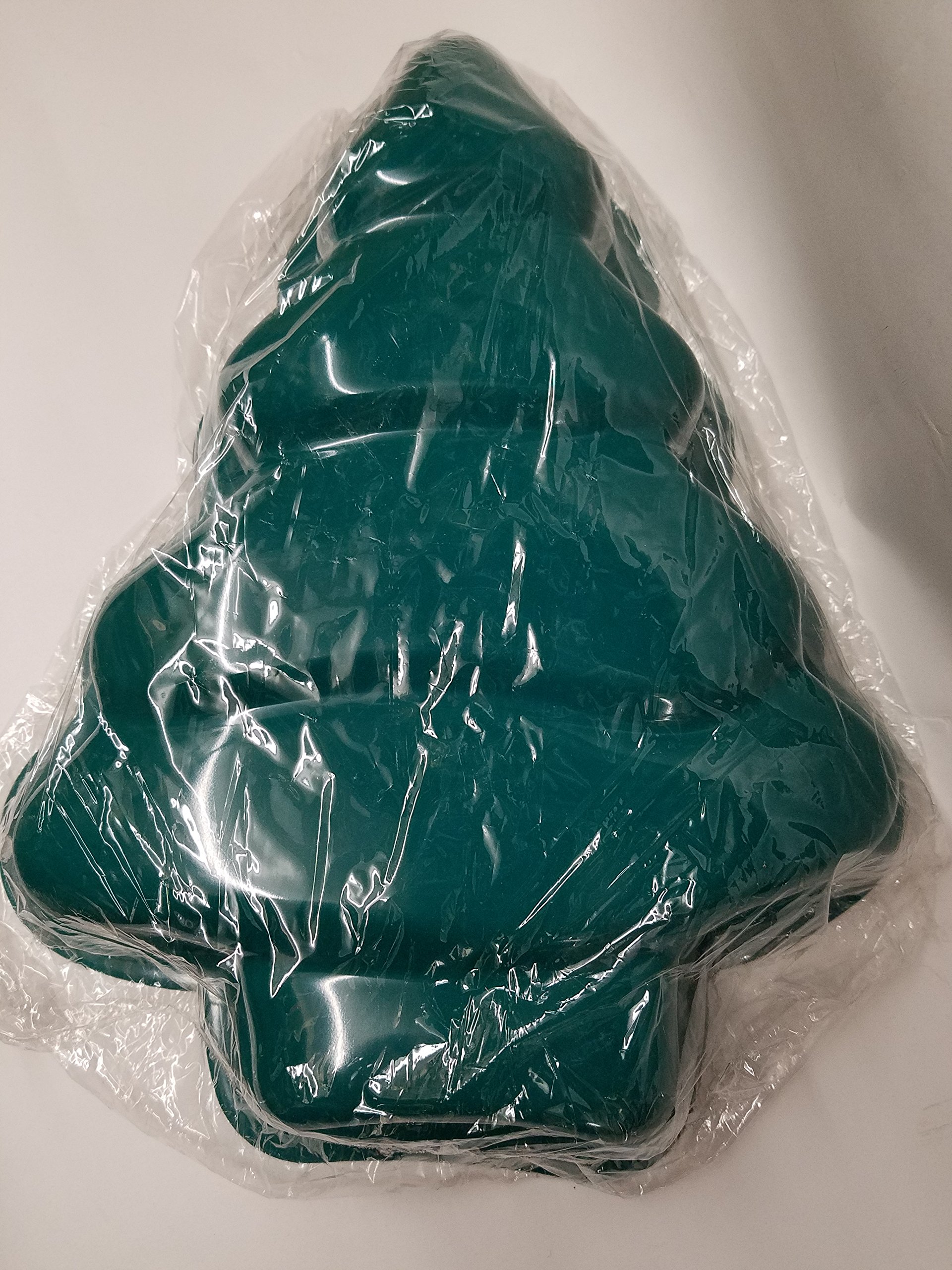 Evergreen Tree Cake Mold, Green, 12" x 9"