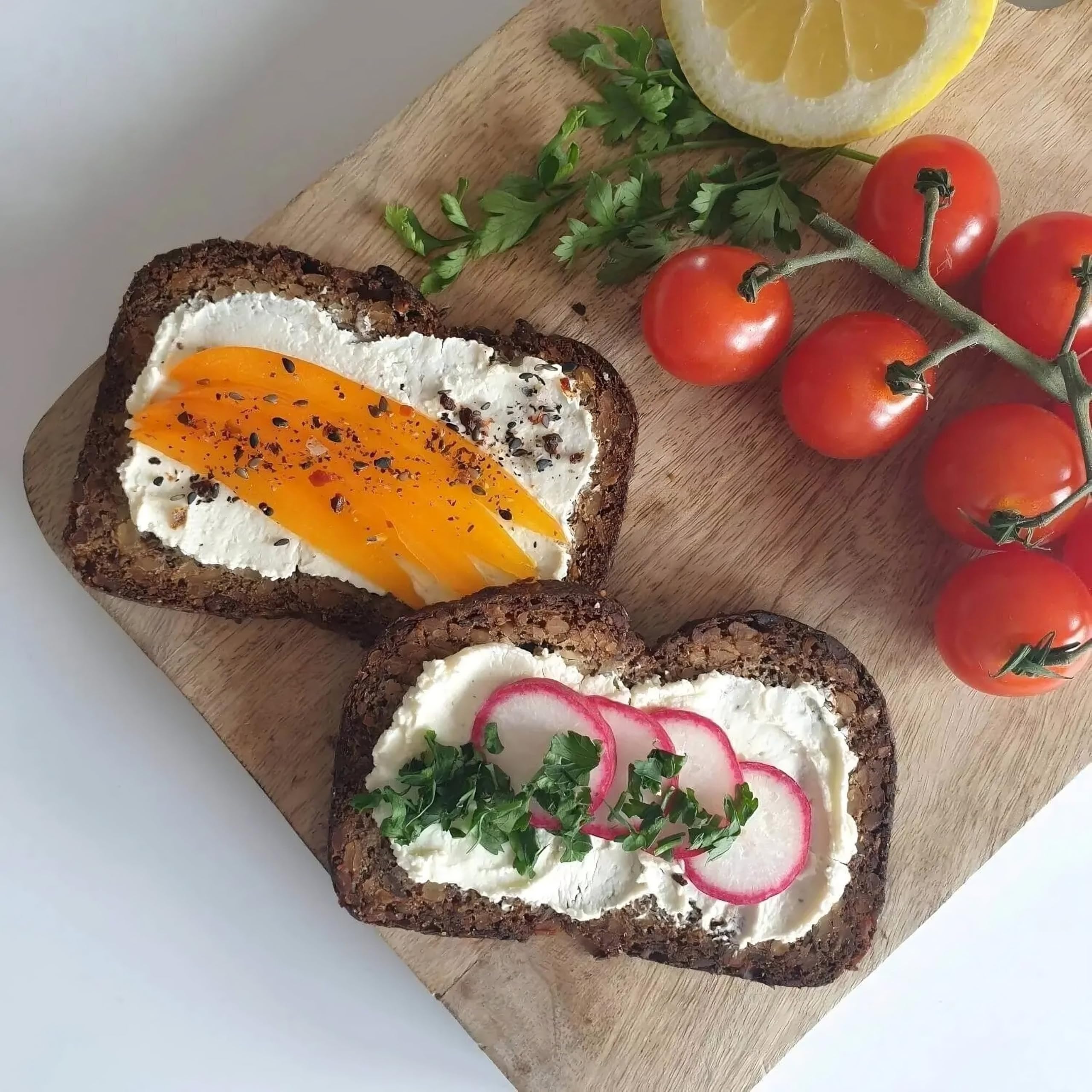 Panifactum Brot Probierpaket, Set mit 4 Low Carb BIO-Broten, 760 g | Ketogene Ernährung, Getreide-, Soja-, Hefe-, & Glutenfrei, Sättigend & Kohlenhydratreduziert, für Frühstück & Abendessen