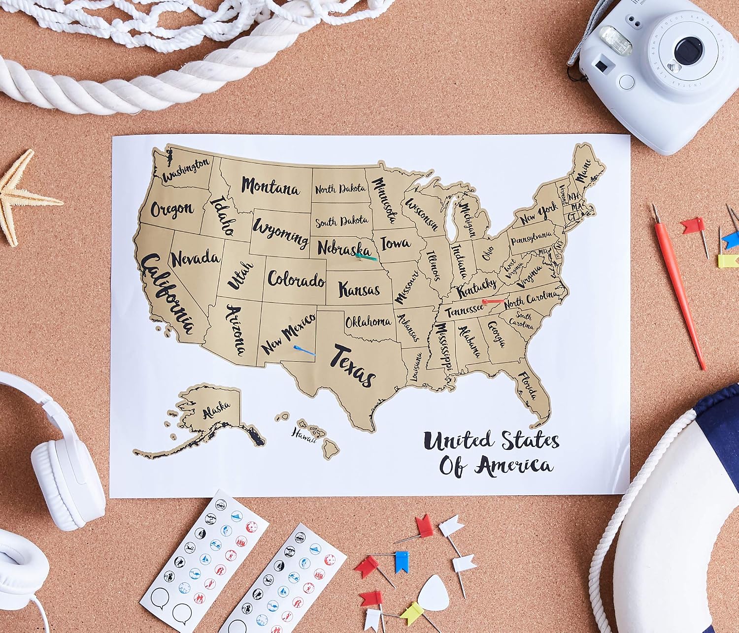 Amazon Basics Scratch Off Poster of The United States Map with Scratcher and Tracking Accessories,17" x 11.8"