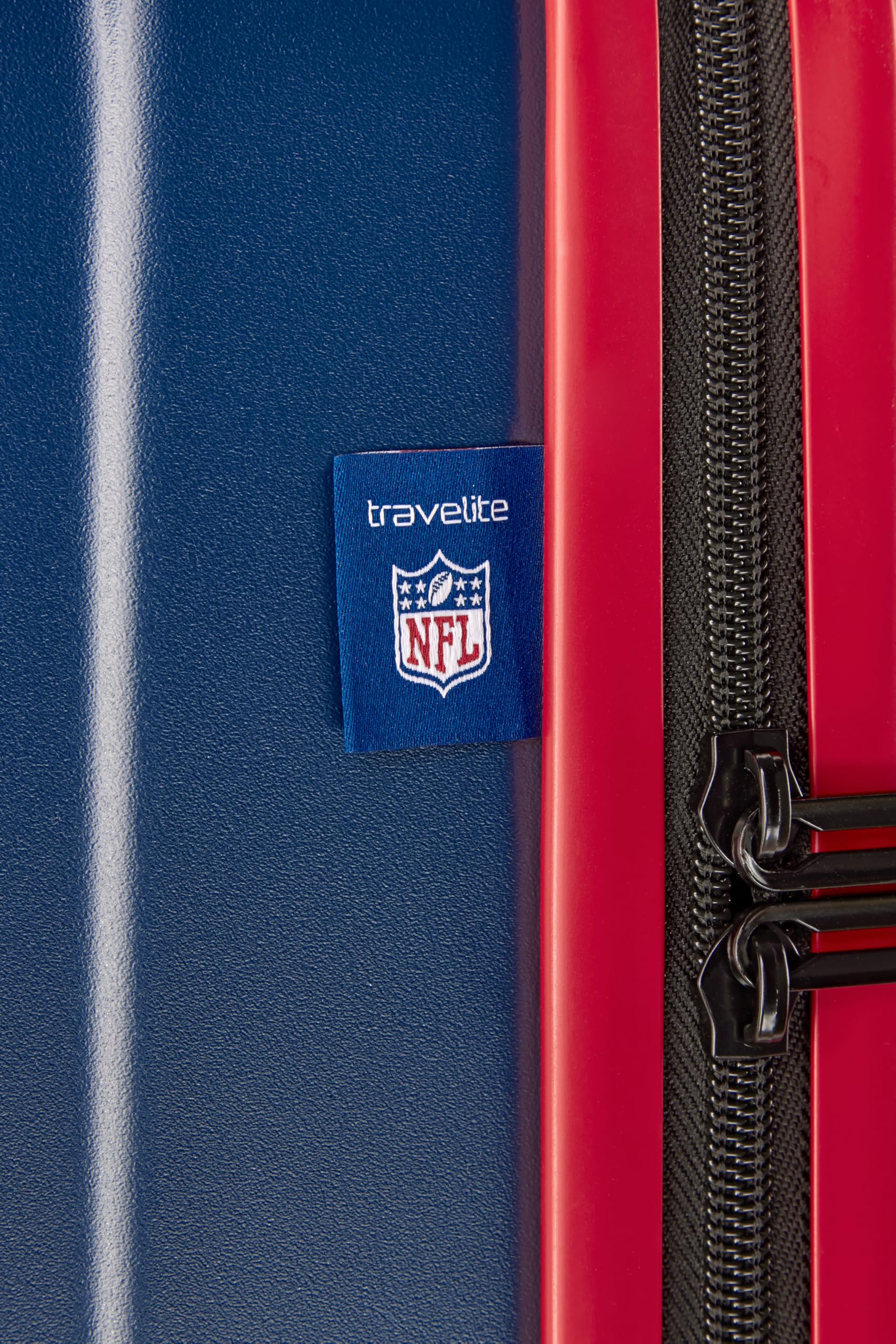 Travelite NFL Walizka podróżna z twardą obudową, New England Patriots, rozmiar L, duża walizka podróżna z zamkiem TSA, wózek ABS z 4 podwójnymi kółkami, 51 x 76 x 30,5 cm, 4,4 kg, 103 l