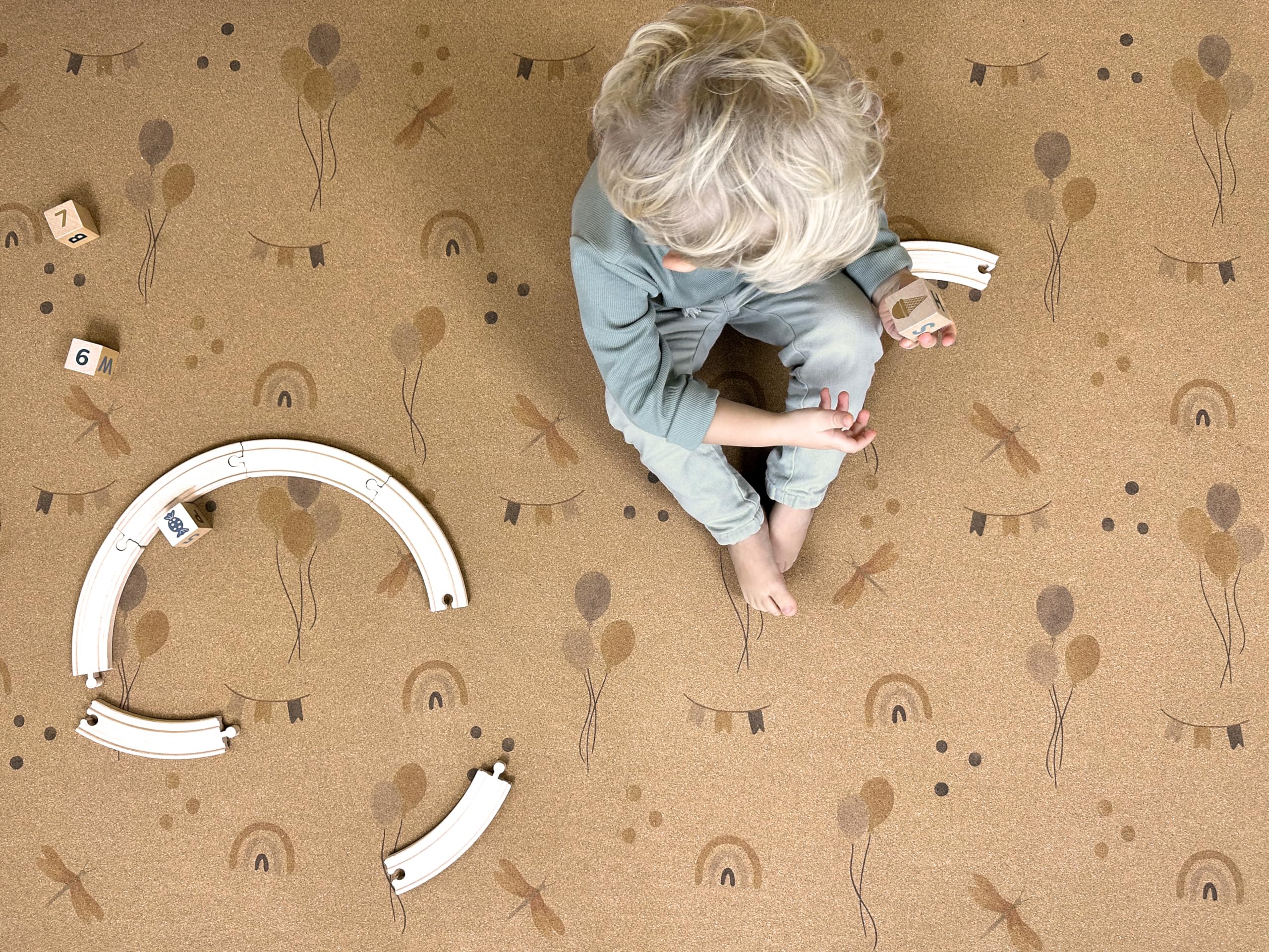 Famifidus Kruipmat voor baby's, vrij van schadelijke stoffen, kinderspeelmat van kurk en natuurlijk rubber, 180 x 135 cm, vloermat met 4,5 mm dikte, ideaal als speelonderlegger, spel en kruipmat