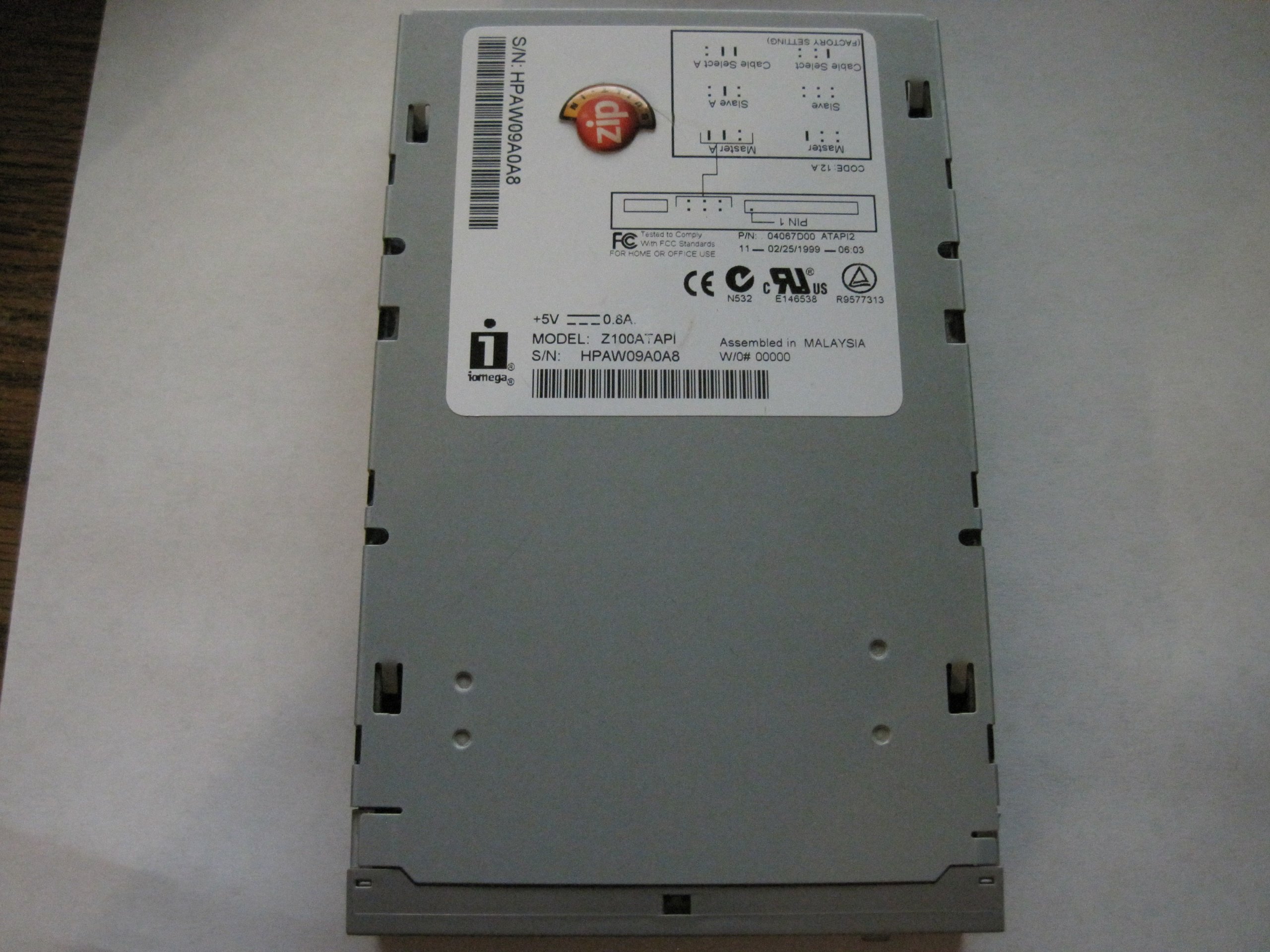 Amazon.com: Iomega - ZIP DRIVE Z100ATAPI, P/N 04057D02