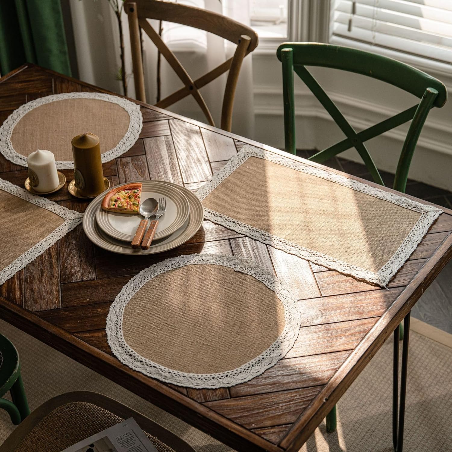 FDY MY Round Burlap Placemat with White Lace Trim Natural