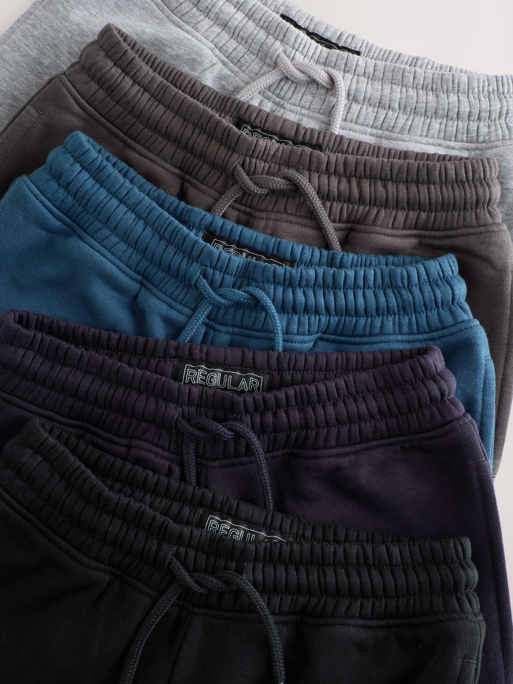 NEXT Niños Pack de 5 Pantalones de chándal básicos Corte estándar
