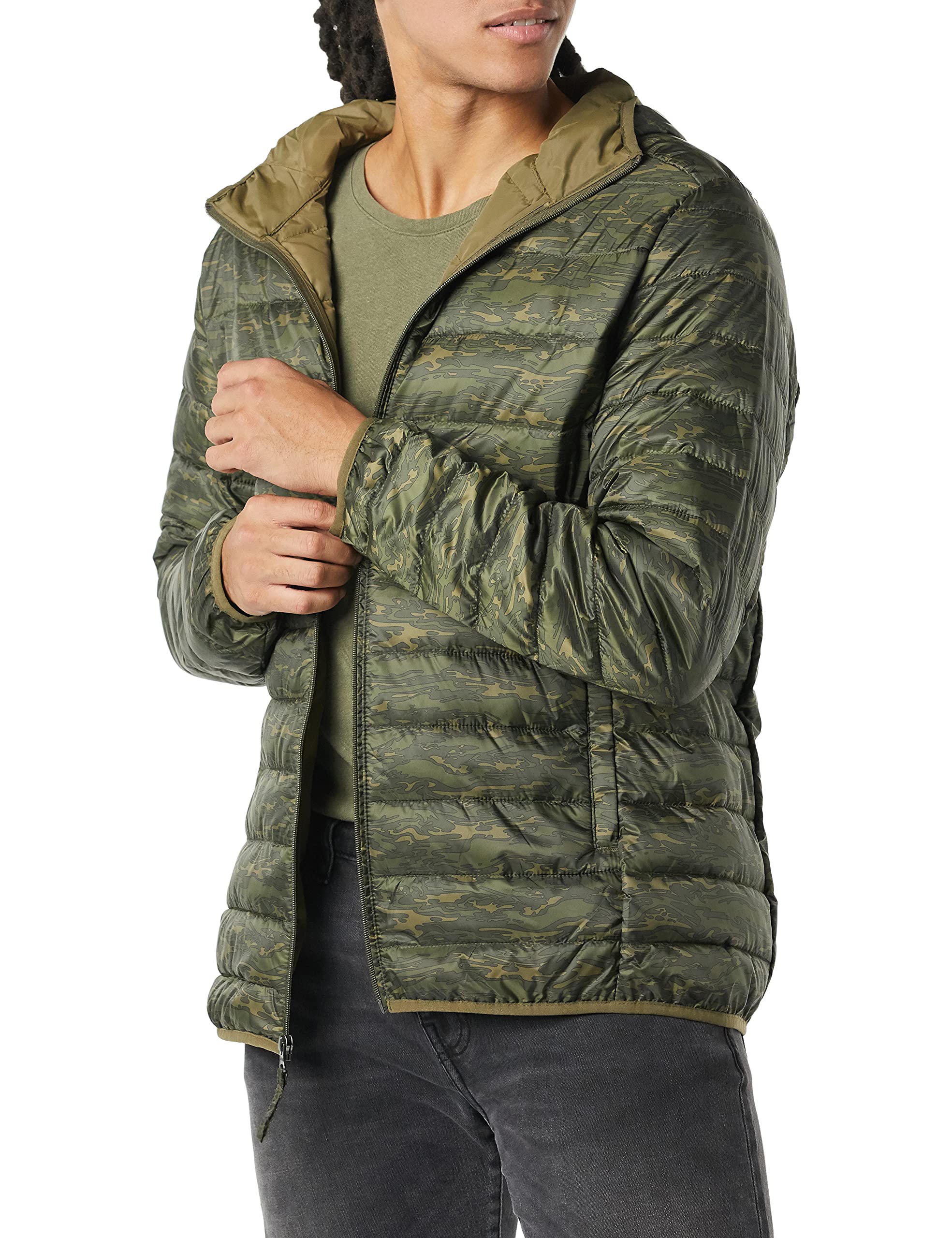 Photo 1 of Amazon Essentials Men's Lightweight Water-Resistant Packable Hooded Puffer Jacket - Medium Green, Tiger/Camo