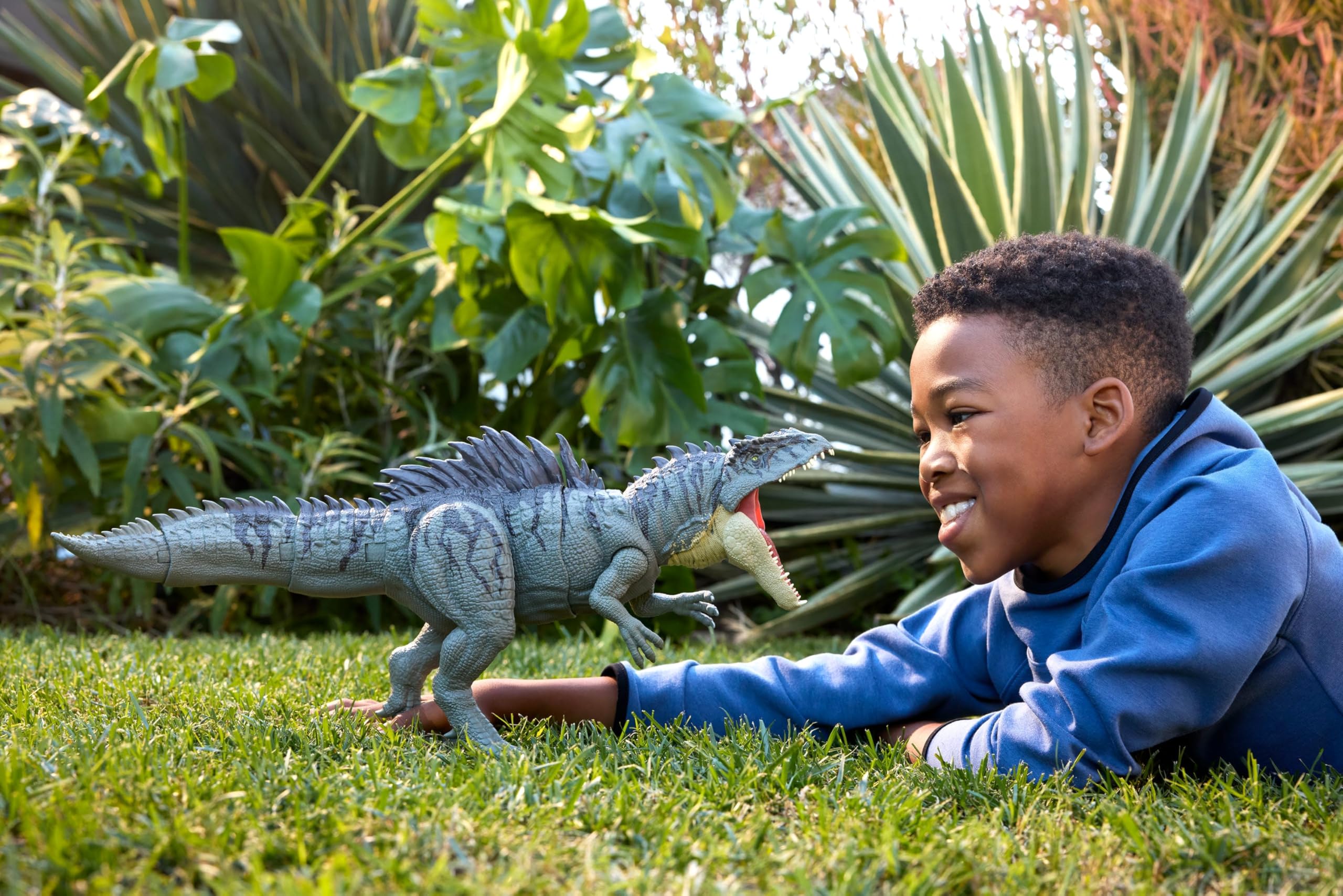 Mattel Jurassic World - Giganotosauro Fauci Colossali, dinosauro lungo 70+ cm con attacco multidirezionale e ruggiti feroci, controlla le spine sul dorso per sferrare la mossa, JKG93