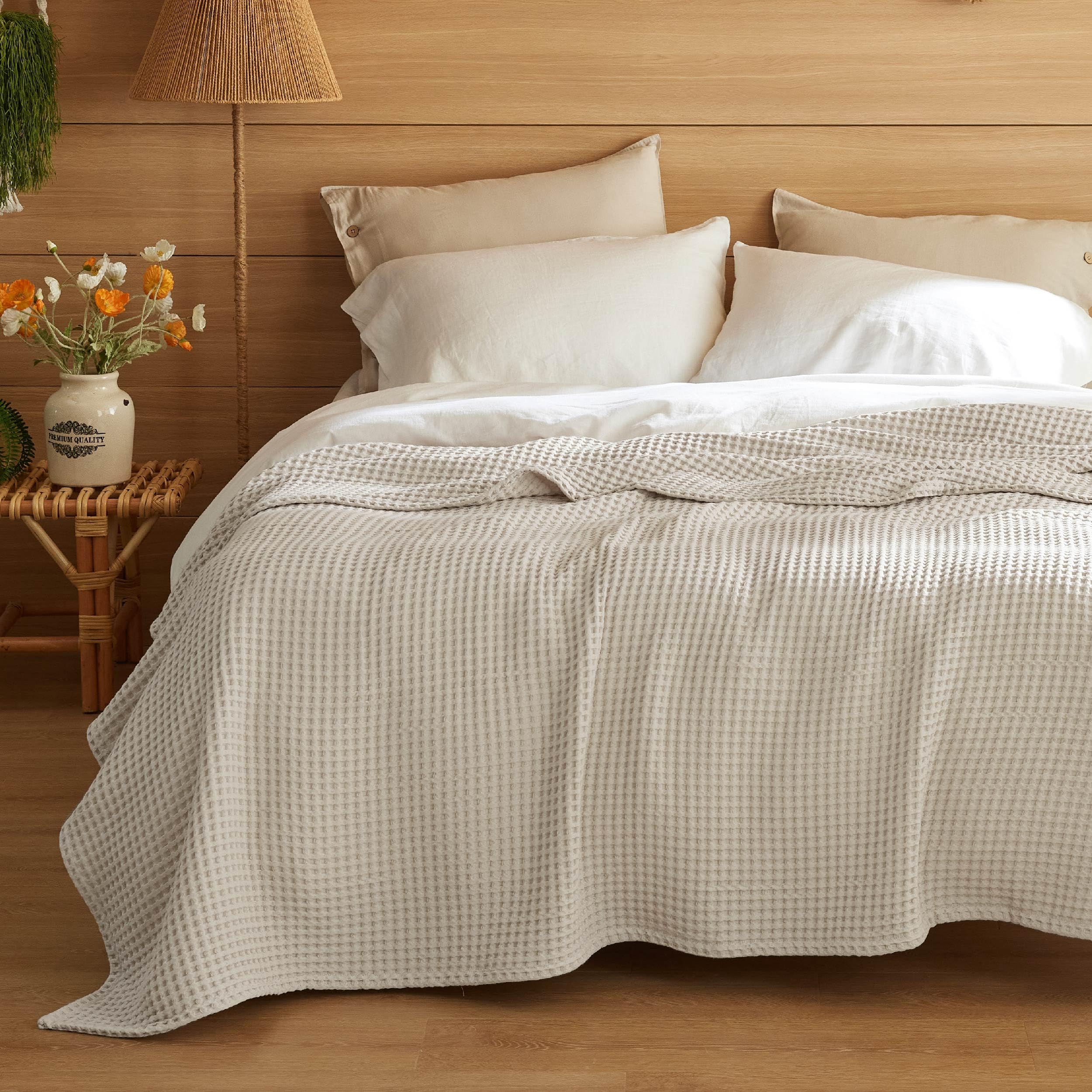 Manta de algodón 100% tamaño Queen, manta ligera de verano para cama, tejido fino y transpirable, ropa de cama de punto gofre, regalos para dormitorio, hotel, hospital, lino beige, 90 x 90 5