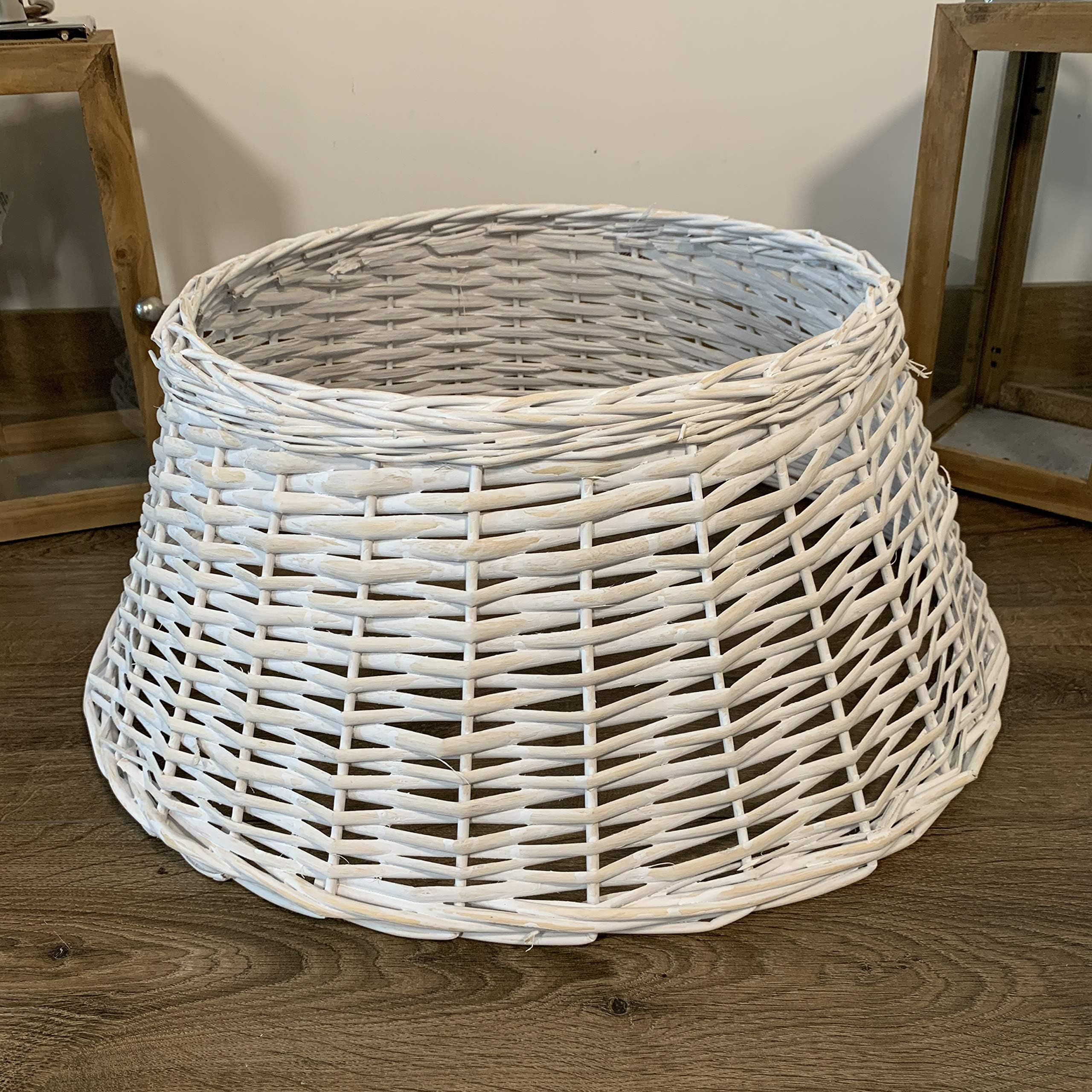 Christmas Wicker Tree Skirt Natural Amazon.co.uk Home & Kitchen