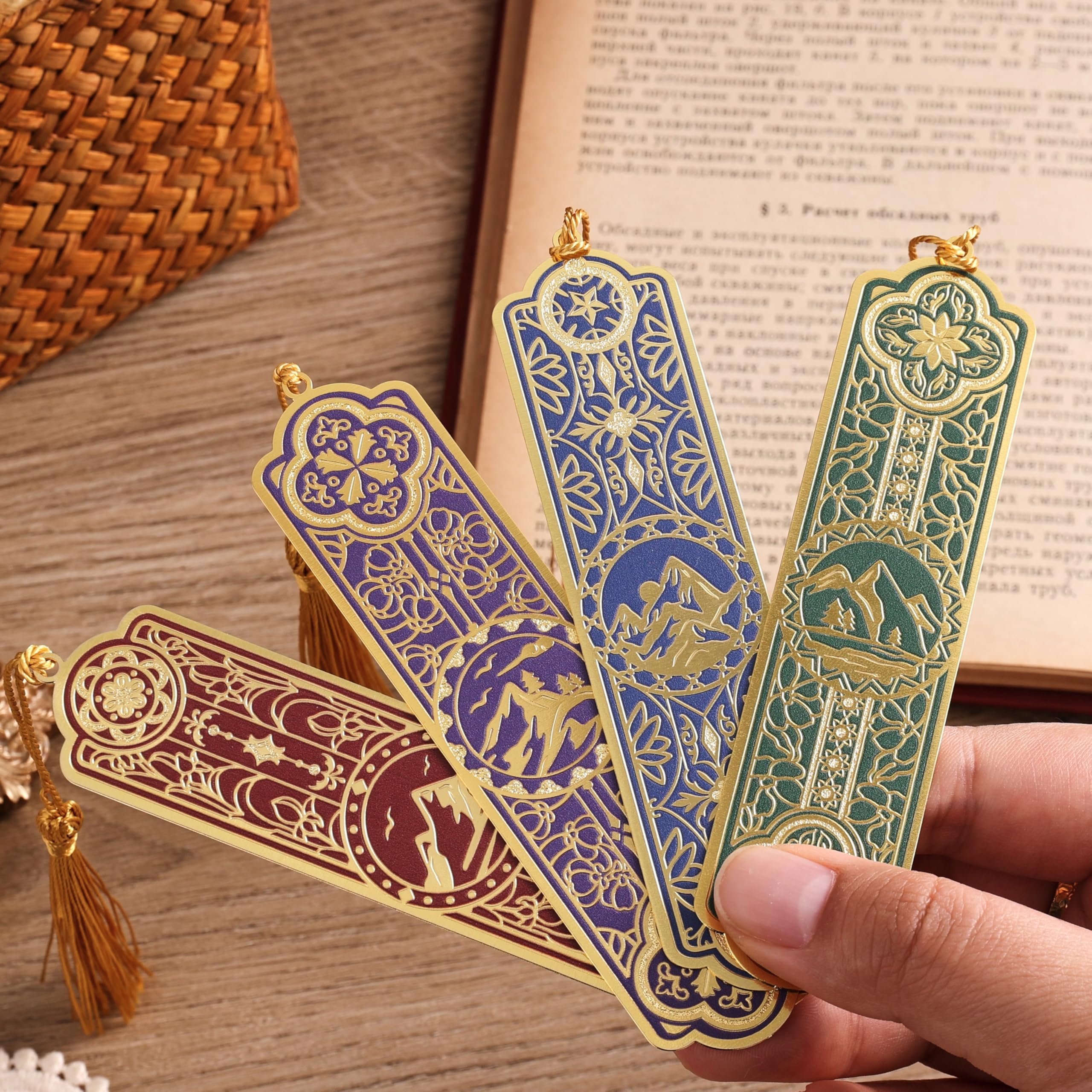 4 Pieces Metal Bookmarks with Tassel, Golden Hollow Bookmark Oil Painting Theme Book Mark Bookmarks for Book Lovers Writers Readers Children Teens Men Women Adults: 4Pcs Mountain