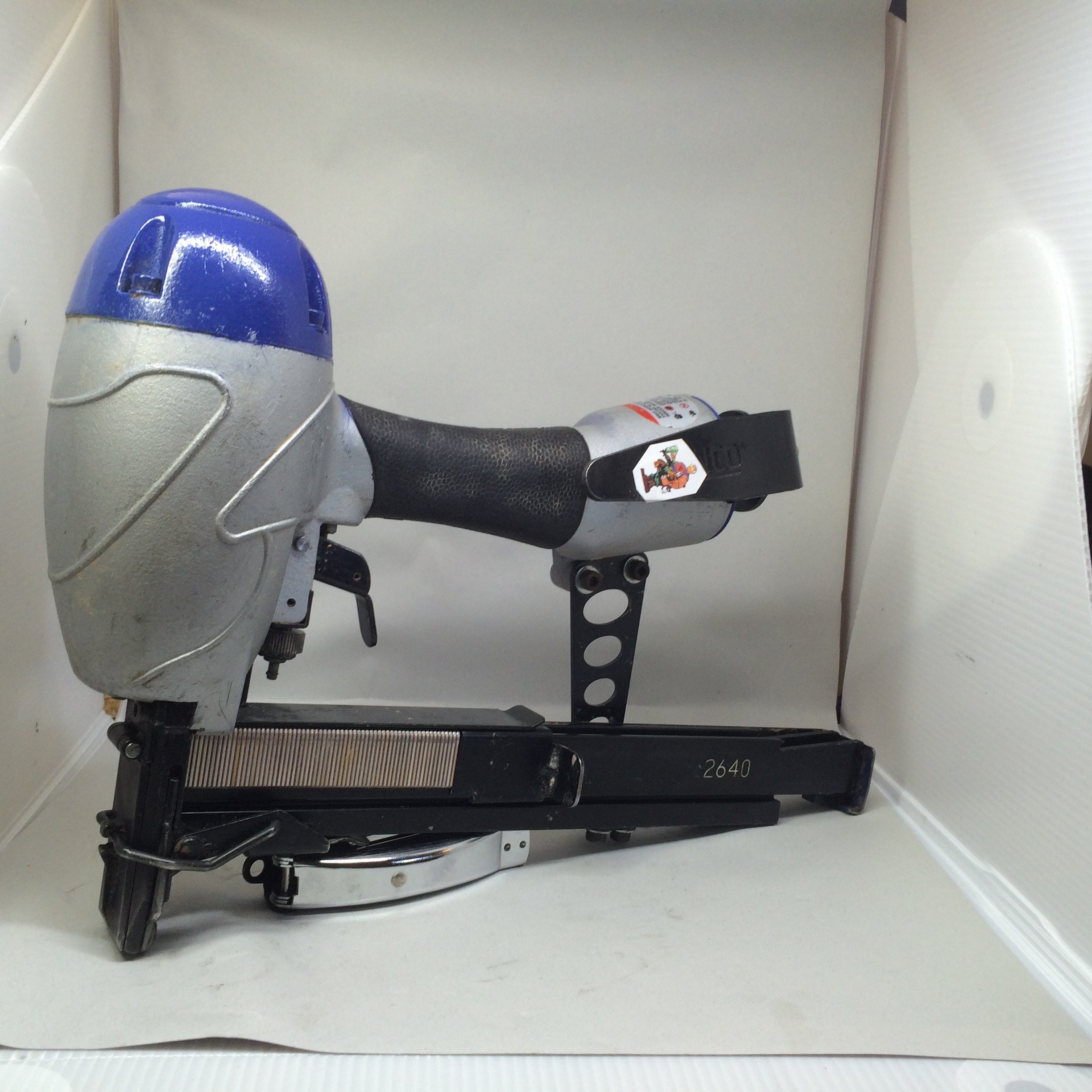 SPOTNAIL WIDE CROWN STAPLER MODEL. XS 2640