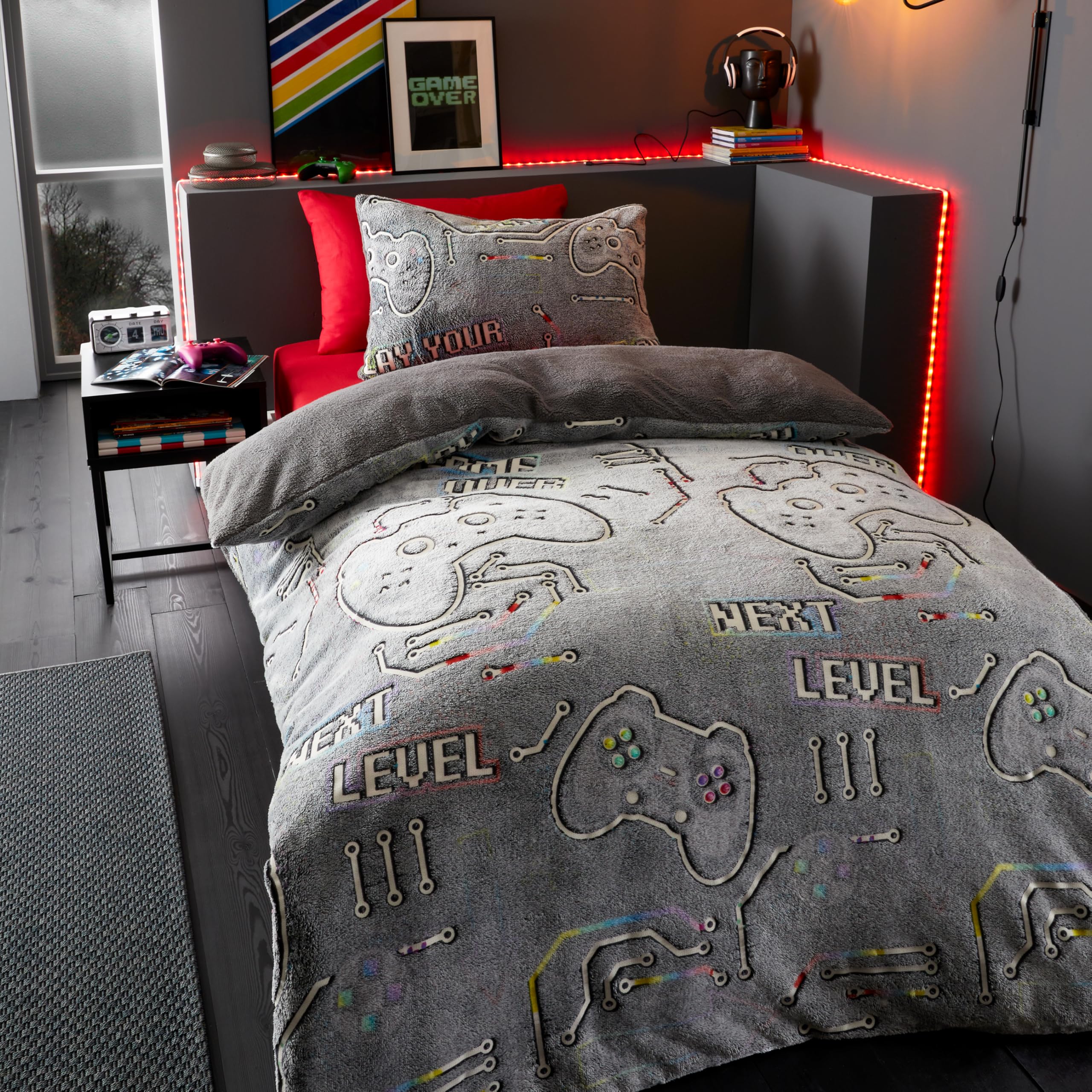 Catherine Lansfield Black Game Over Glow In The Dark Fleece Double Duvet Cover Set With Pillowcases