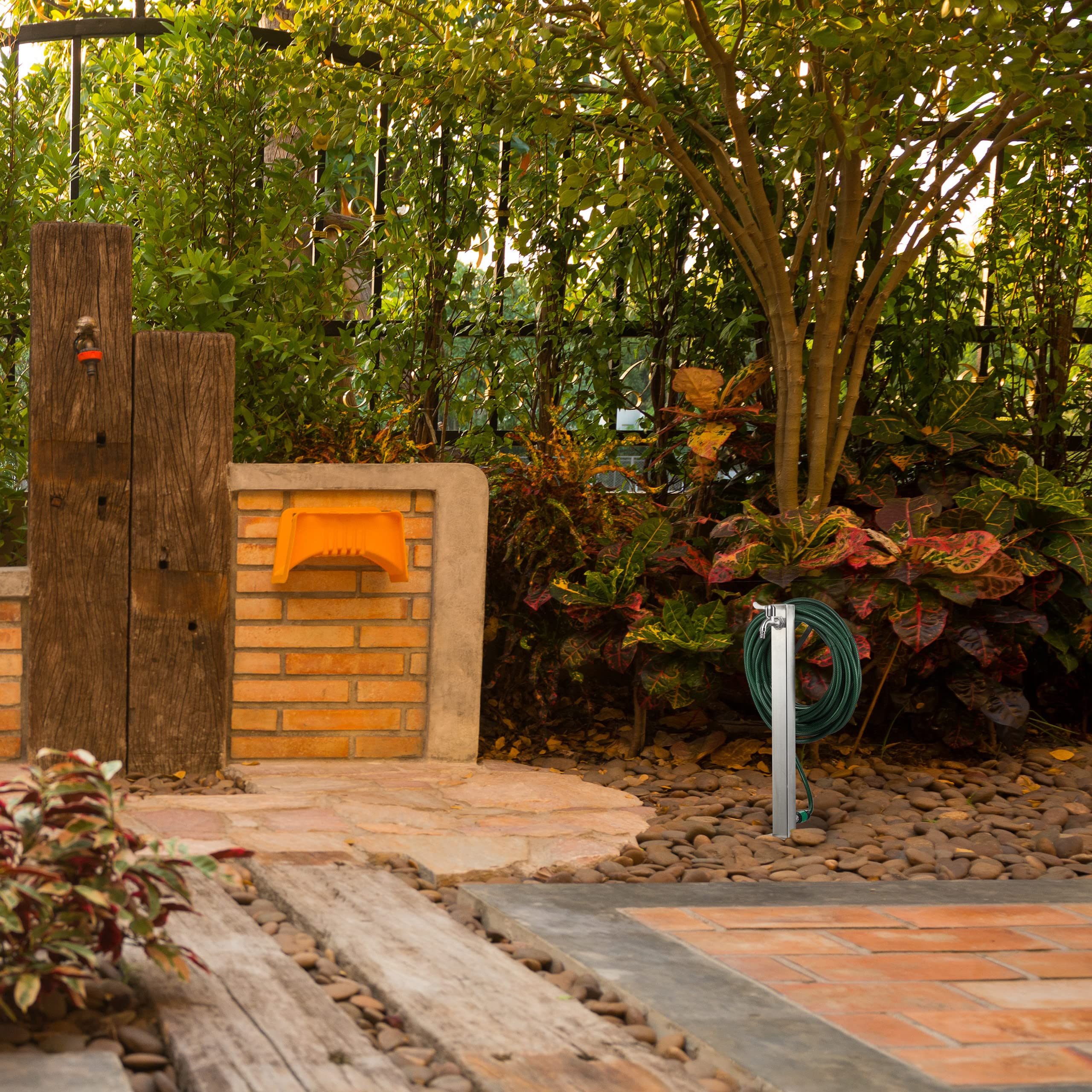 Relaxdays Fontana Portatubo, per Tubi 45 m, HxLxP: 66x30x15 cm, Colonnina da Giardino, Avvolgitubo, Puntale, Argentato