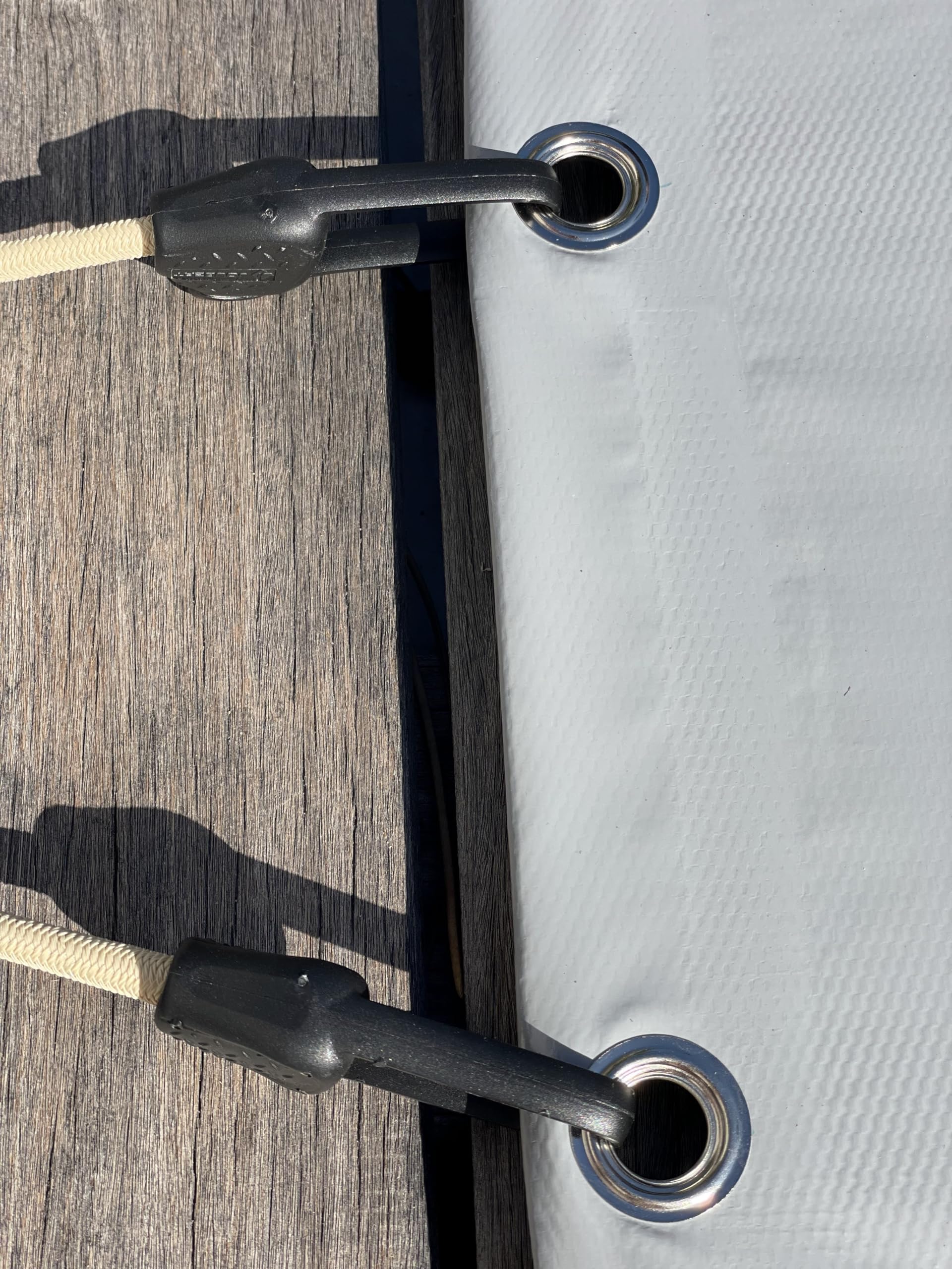 Bâche d'Hivernage pour Piscine 550 g/m² Gris Clair avec Grille Centrale d'Evacuation - Fabrication Française - Direct Usine