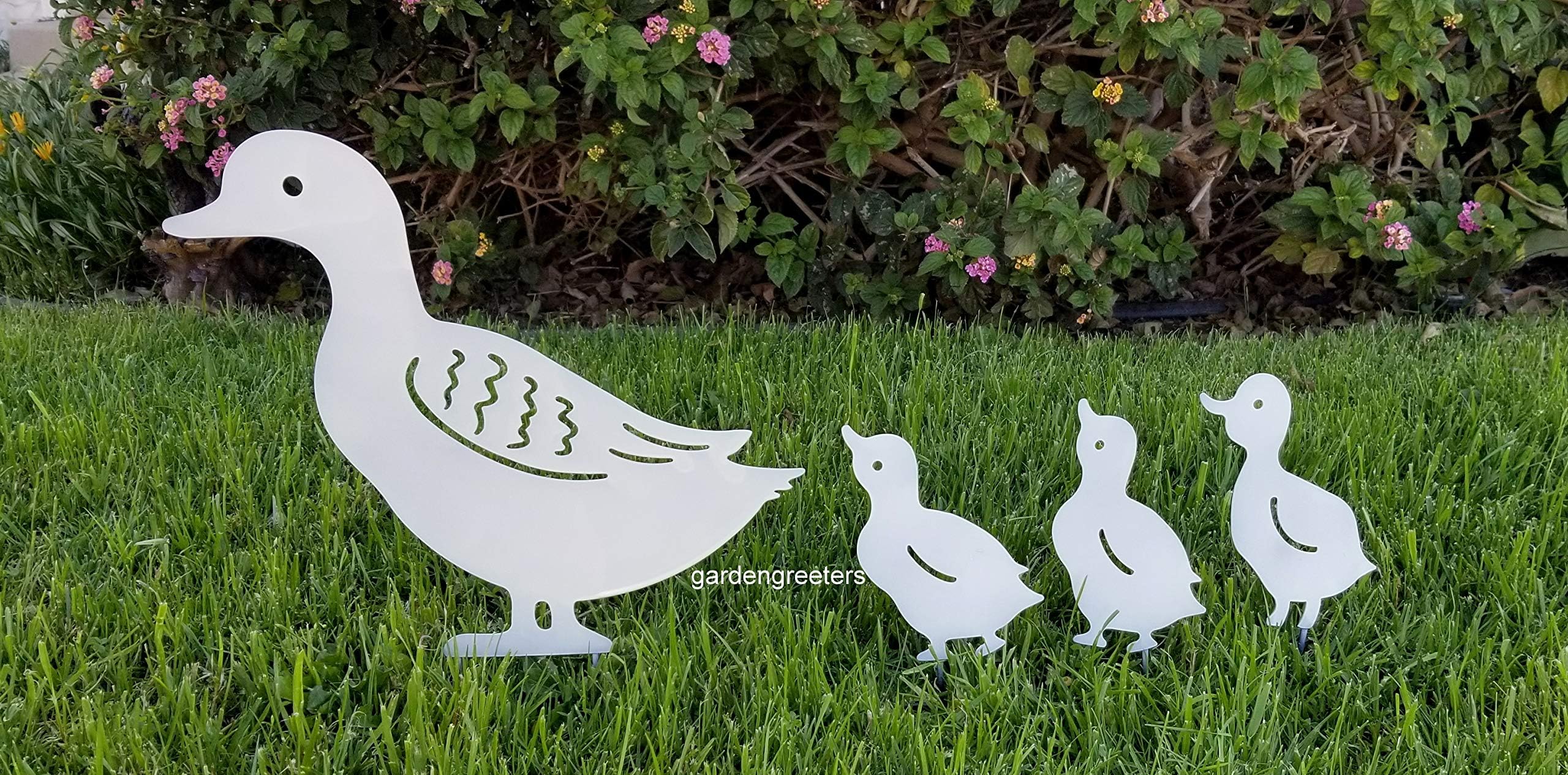 Metal Goose Duck Family Statue Figurines Mother and 3 Baby Ducklings Metal Statue