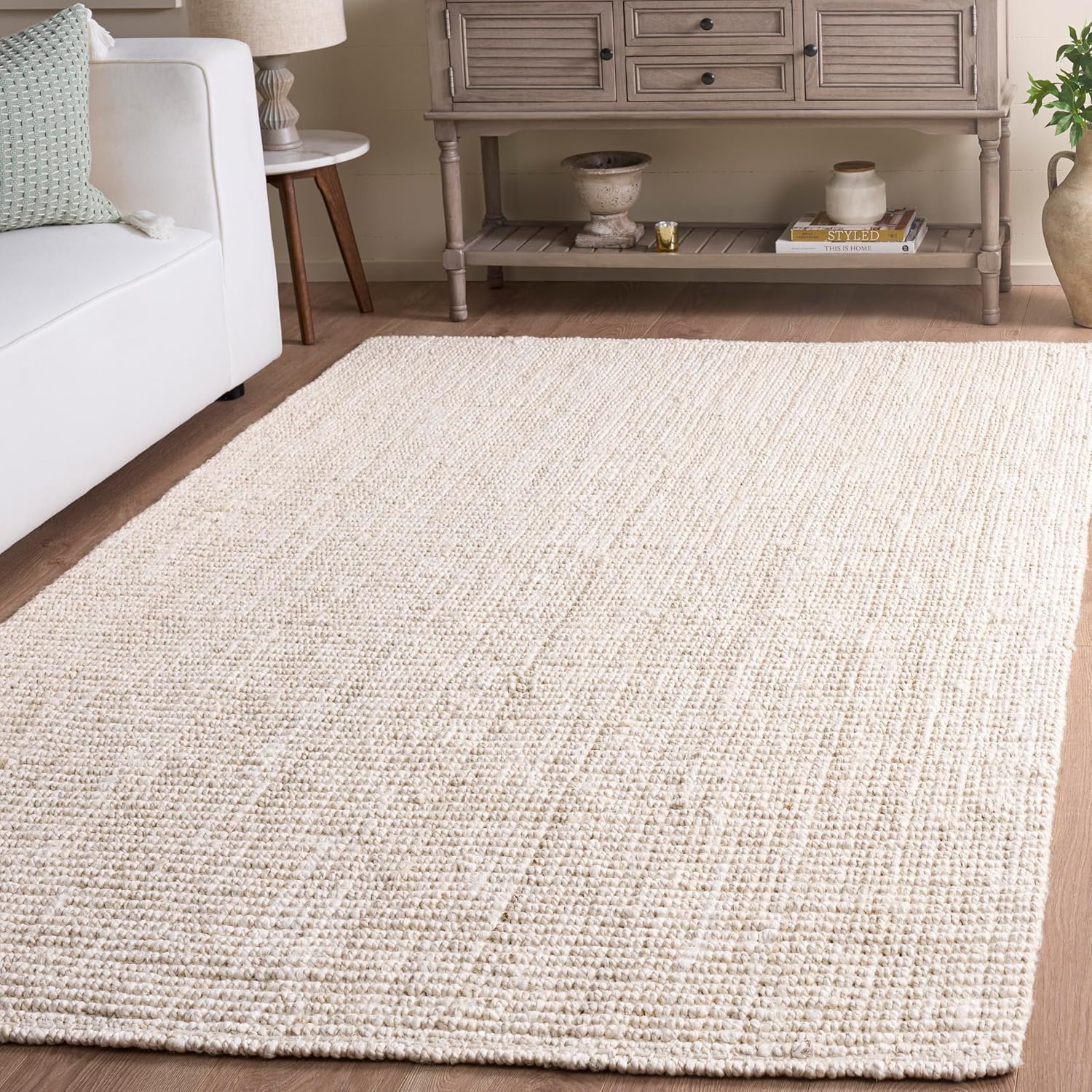SAFAVIEH Area Rug 5x8 - Natural Fiber Collection - Bleach & Ivory, Handmade Jute & Coir, Farmhouse Style, Chunky Textured Thick Pile (NF747B)
