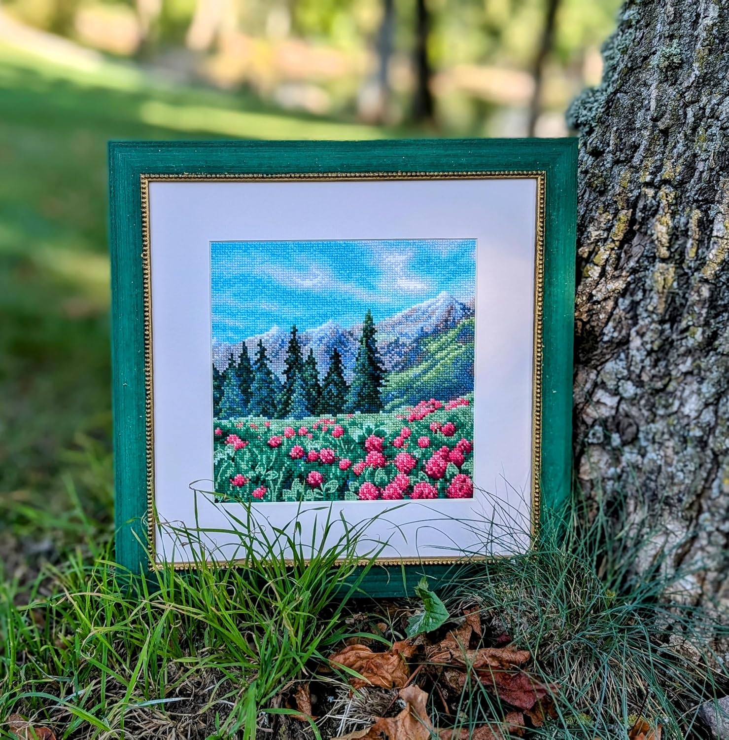 RIOLIS - Mountain Clover 2131, Cross Stitch Kits 7¾" x 7¾", Cross Stitch Kits for Beginners & Advanced, Crossstitching Kit Adult, Embroidery Counted Stitching Kit