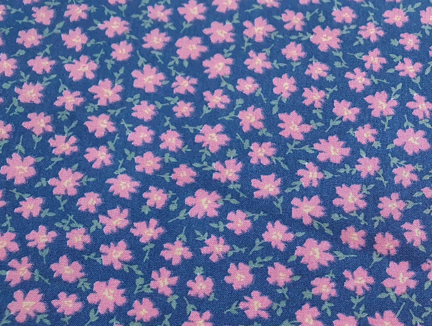 Tissu Polycoton Motif Crânes Et Roses - Vendu Au Mètre, Largeur 111,8 Cm, Pour Couture, Déco, Artisanat