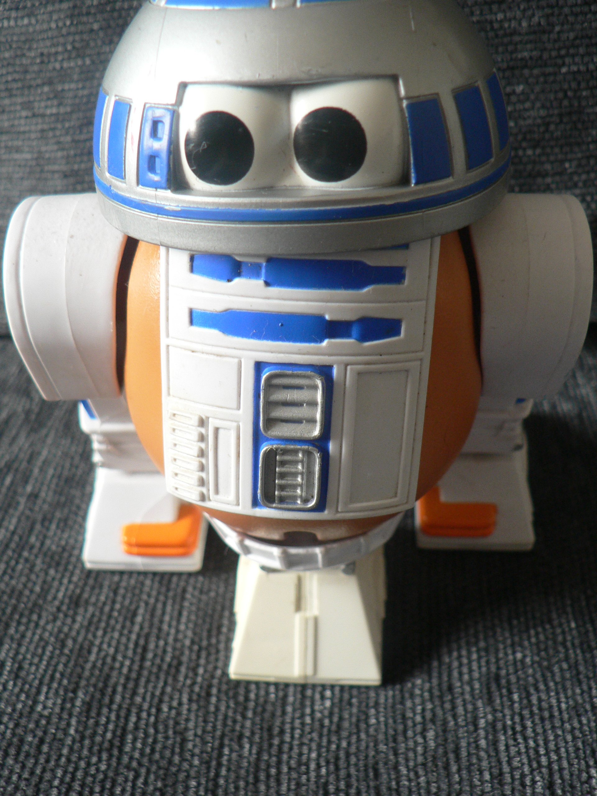 Amazon.com: Mr. Potato Head Star Wars Artoo - Potatoo : Toys & Games