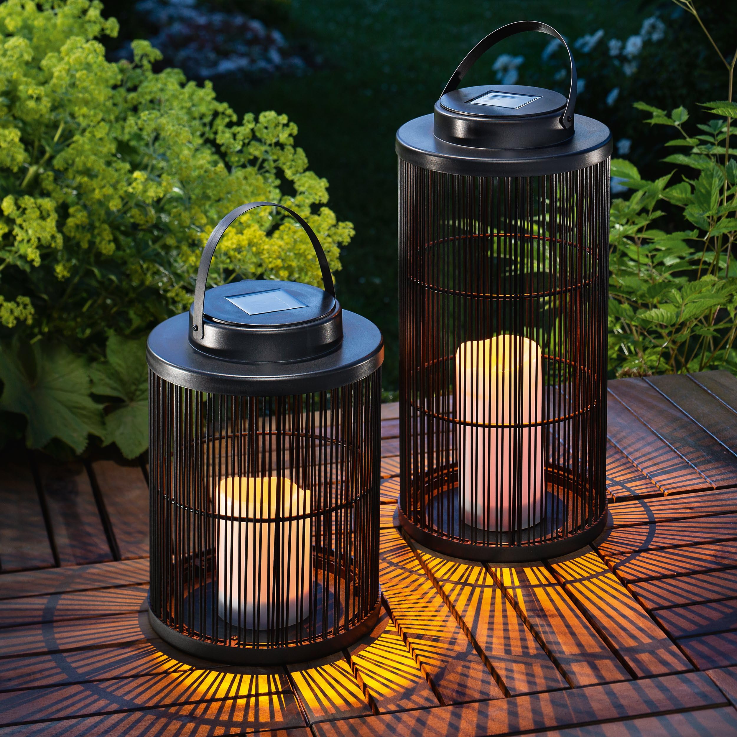 Esotec Solar Metall Außenlaternen Dekoleuchten Sara, 2er Set, LED Tischleuchte, Akku, Led Kerzen Flackerlicht, Solarleuchte, Standleuchte, draußen, outdoor, schwarz, 102162