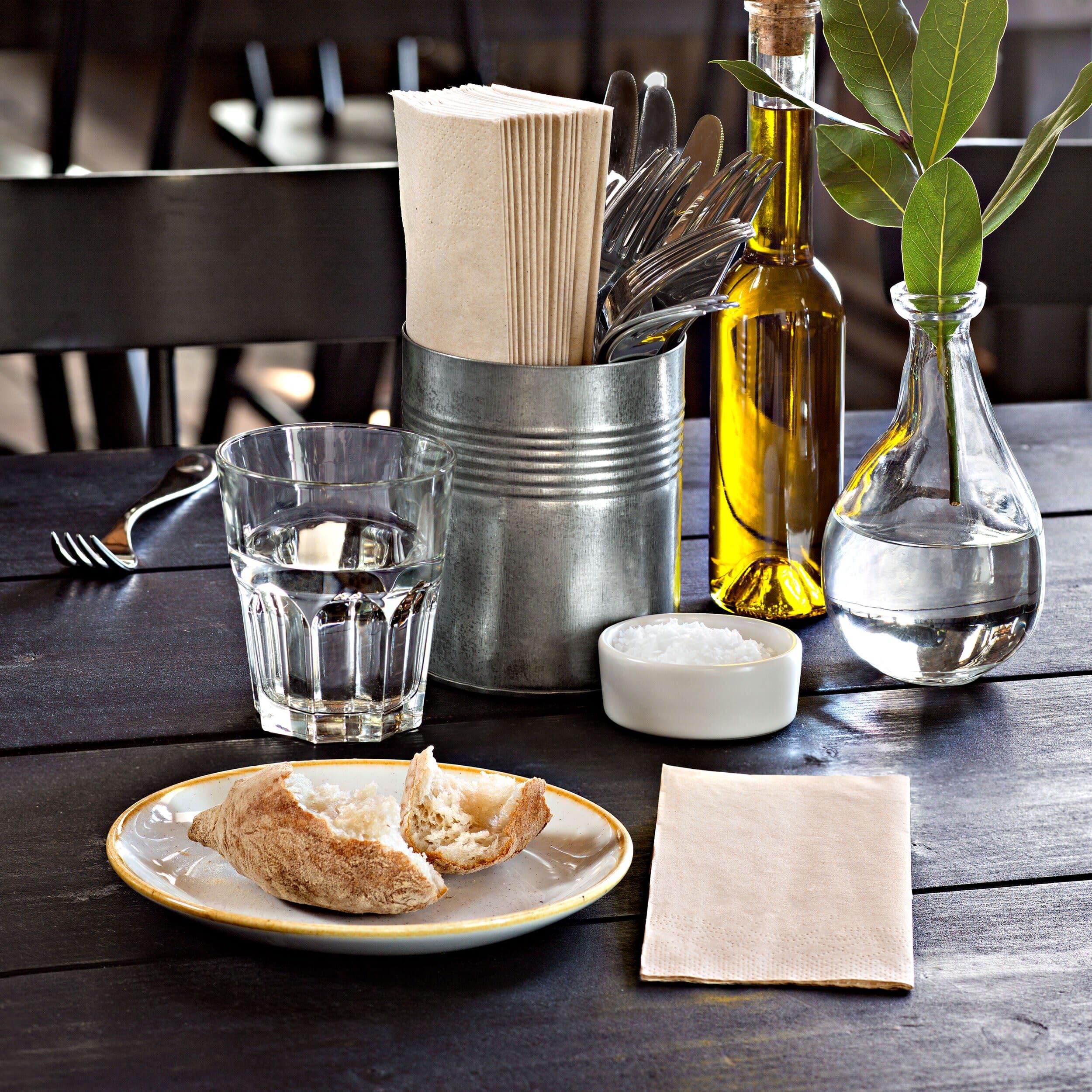 Tork Natural Servilleta de almuerzo, 1/8 pliegue de 2 capas, 33 cm x 33 cm, 10 x 200 servilletas, 477351