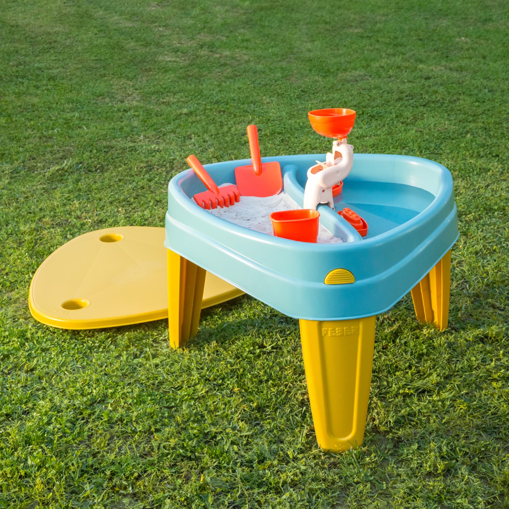 FEBER Casual Play Table 3 en 1 Mesa de Juegos Infantil Exterior con 3 Compartimentos Agua Arena y Dibujos