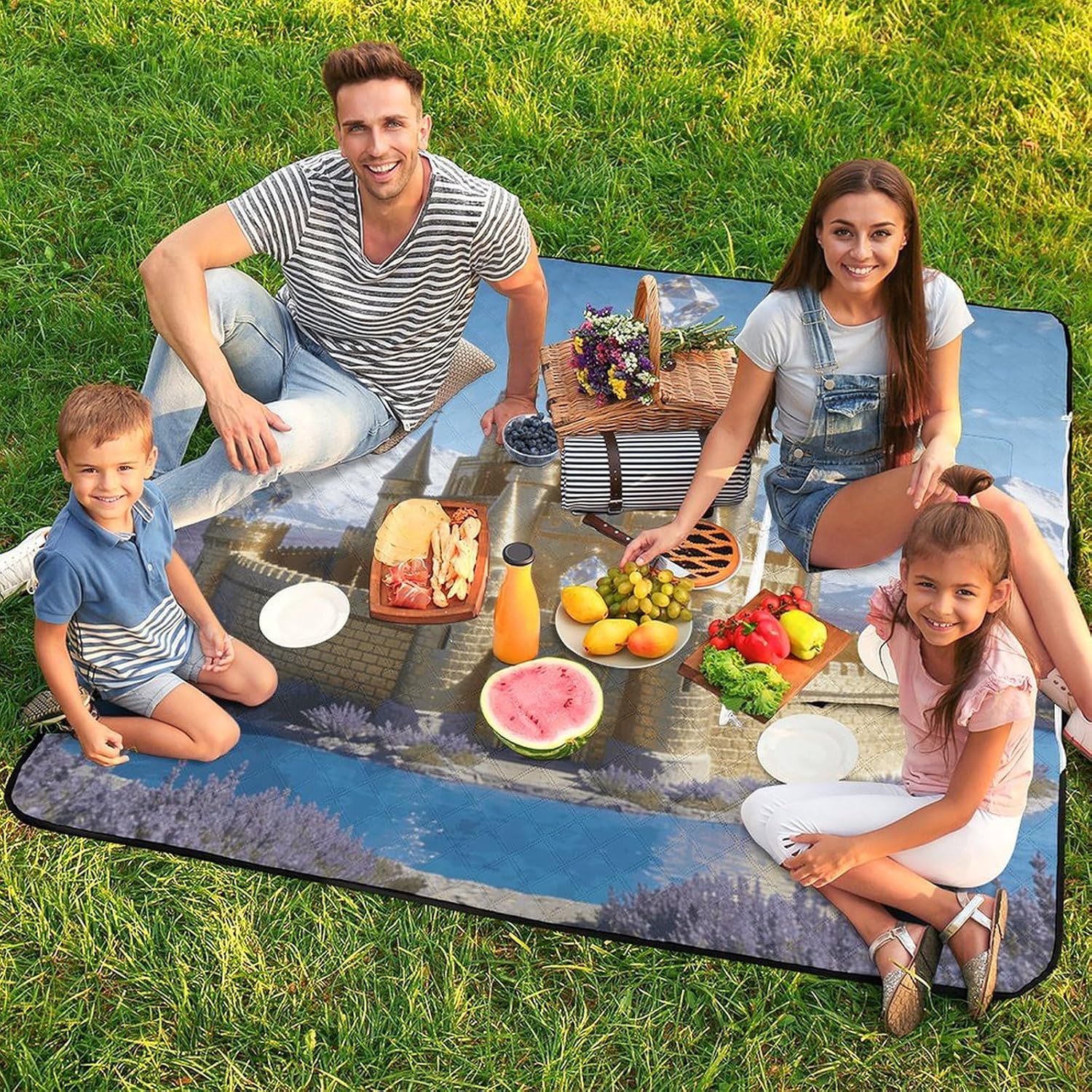 Golden Castle Picnic Blanket with Zipper Water Resistant Sand Free Picnic Mat Washable Foldable Easy Carry Beach Blanket for Lawn Beach Hiking Camping