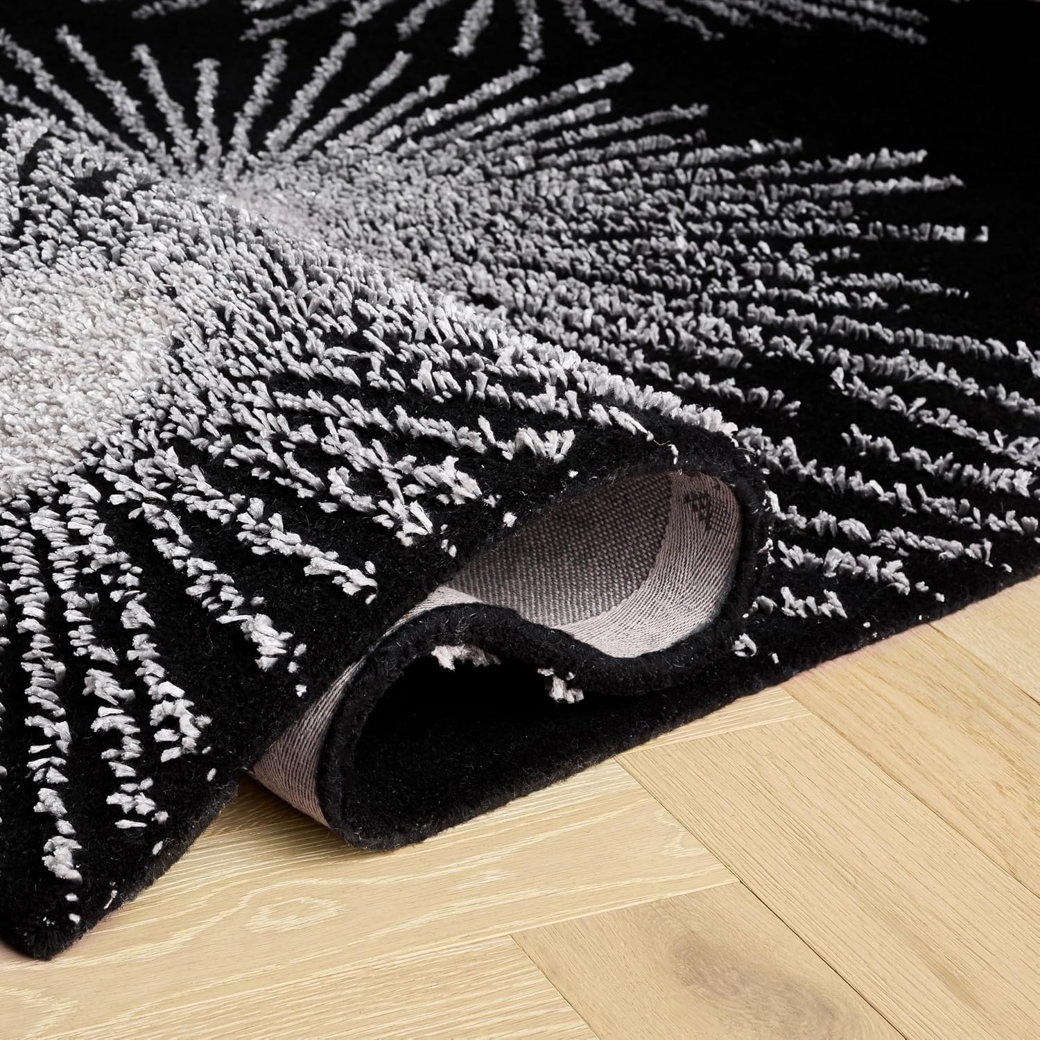 SAFAVIEH Soho Collection Area Rug - 9'6" x 13'6", Black & White, Handmade Starburst Wool & Viscose, Ideal for High Traffic Areas in Living Room, Bedroom (SOH712D)
