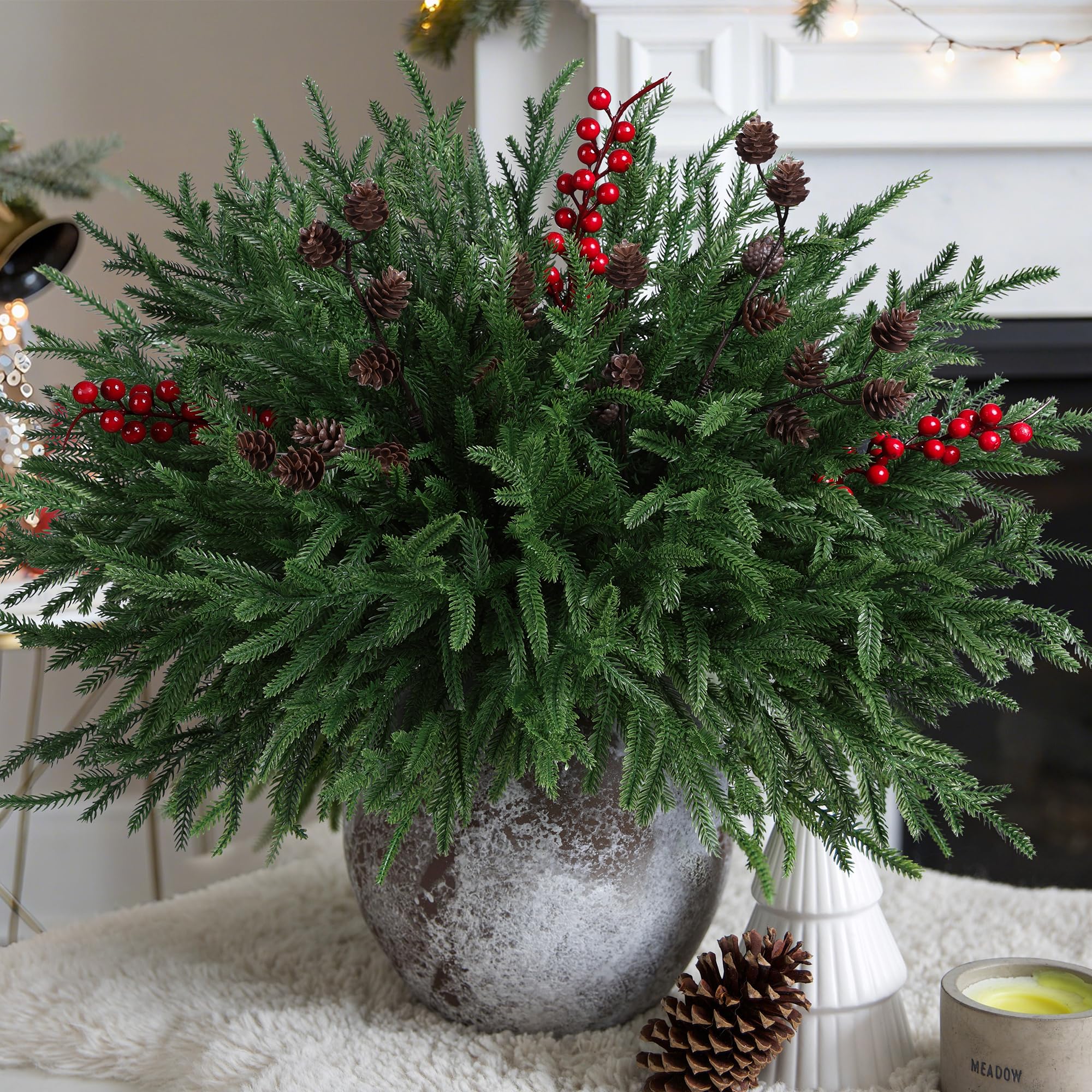 florisso 17-Bundle with Pinecones and Red Berries