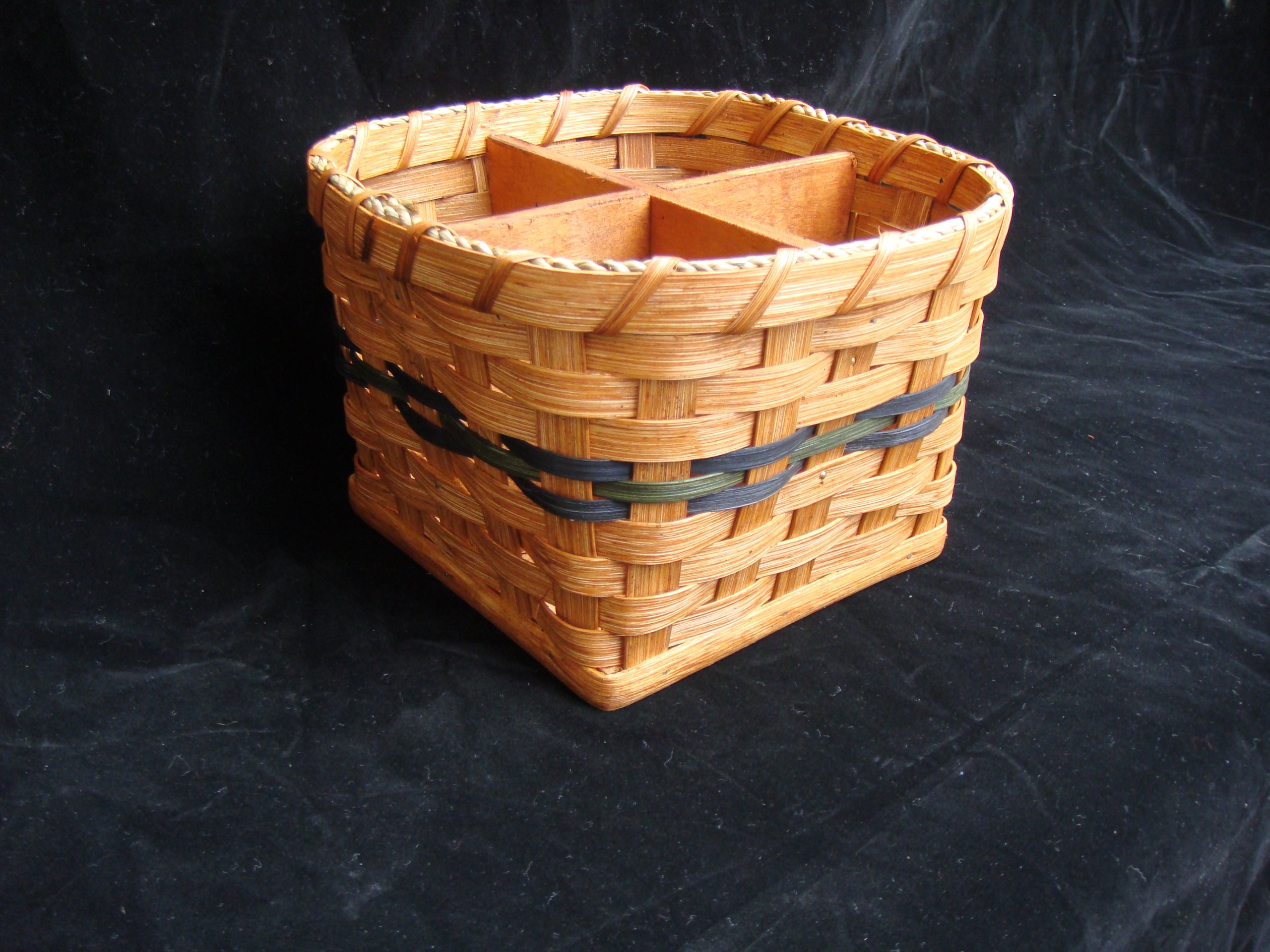Basket - Egg Buttocks - 38 Inch Circumference of Handle X 36 Inch Circumference of Basket Opening. This Traditional Basket Has Also Been Called Buttocks Egg Basket, Fanny Basket, Peanut Basket, Gizzard Basket, Bow Basket and Melon Basket. Accent Colors May Vary (Blue, Green, Red, Burgundy, Purple, or Natural).