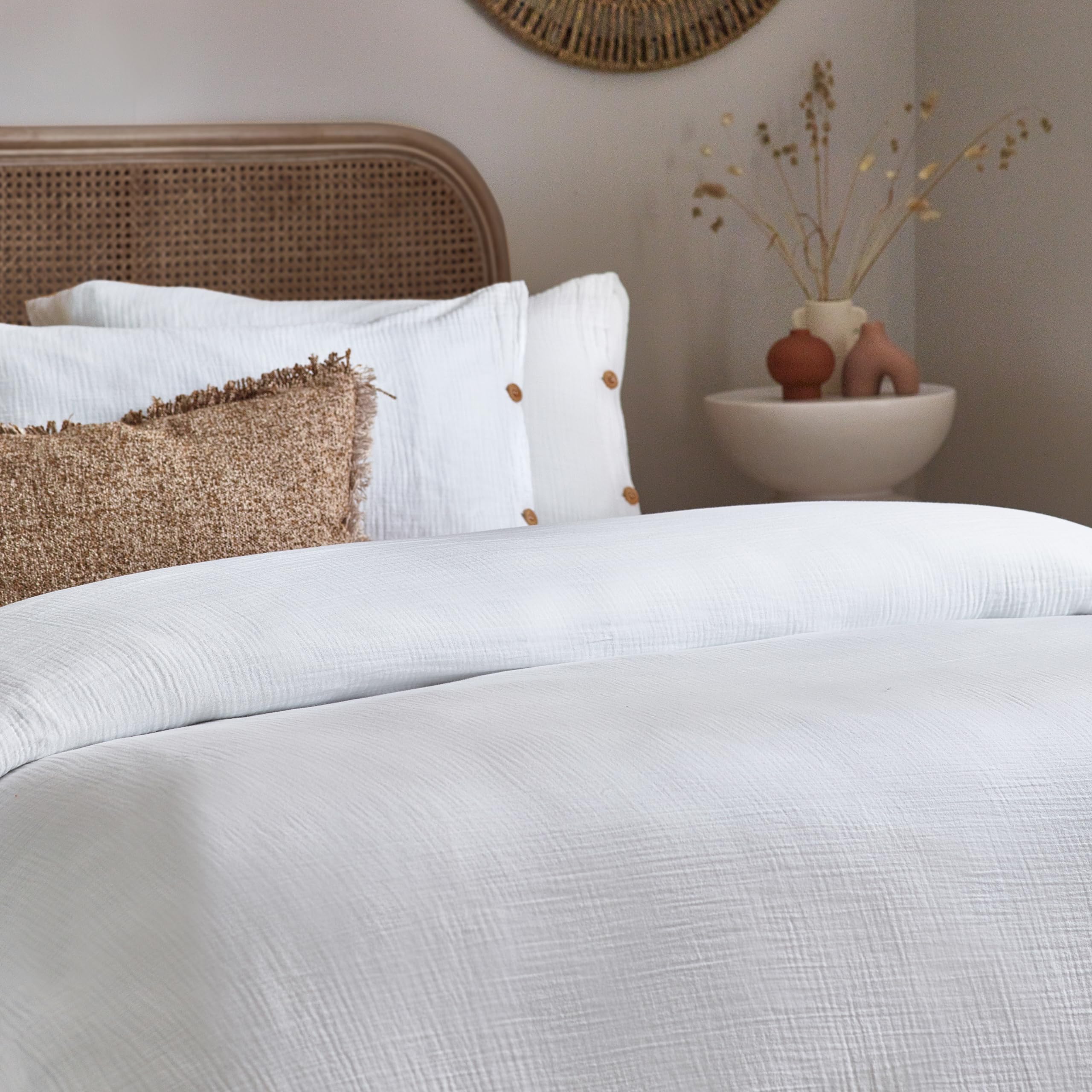 Yard furn Lark Cotton Muslin Duvet Cover Set - Soft Crinkle Texture Bedding (White - Single) - Image 2