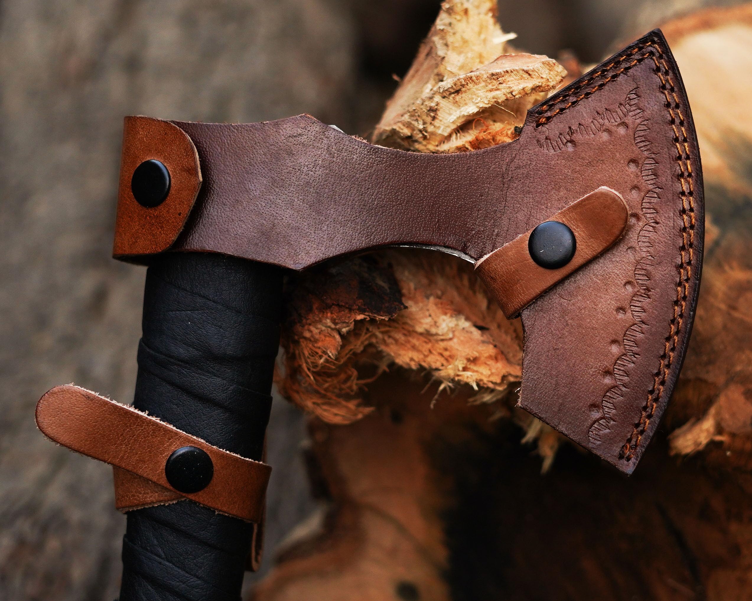 Wikinger Axt und Rabankopf Messer 2in1 Set Beil Axt Hochwertige Wikinger Axt Handgeschmiedet Outdoor Survival Axt mit Leder Schutz