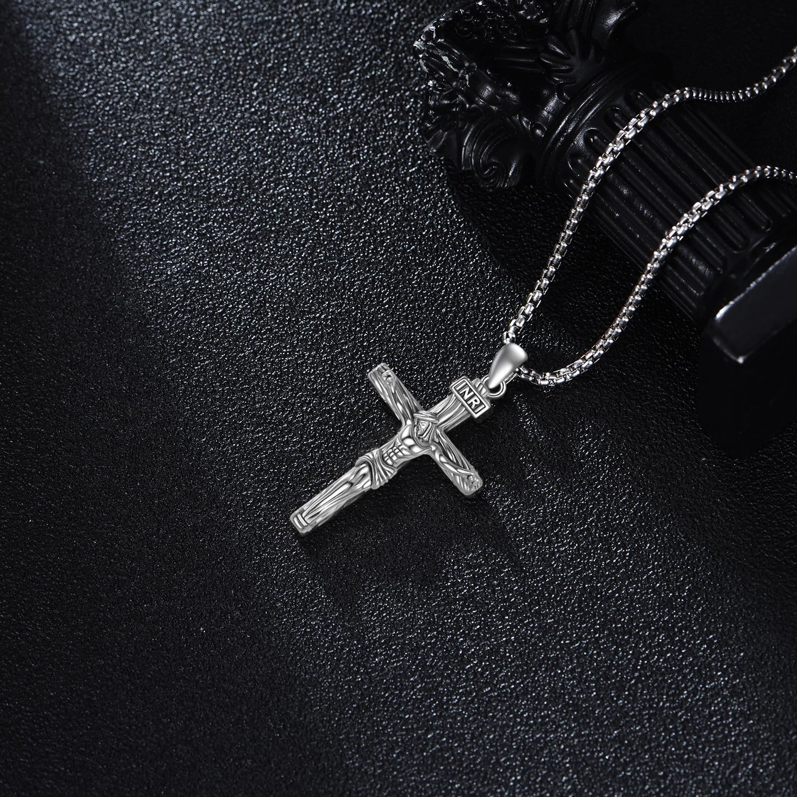 KZX Jesus Kreuz Halskette für Männer und Frauen 925 Sterlingsilber Kreuzigungsanhänger Religiöse Halsketten Jesus Schmuck Geschenke für christliche Gläubige