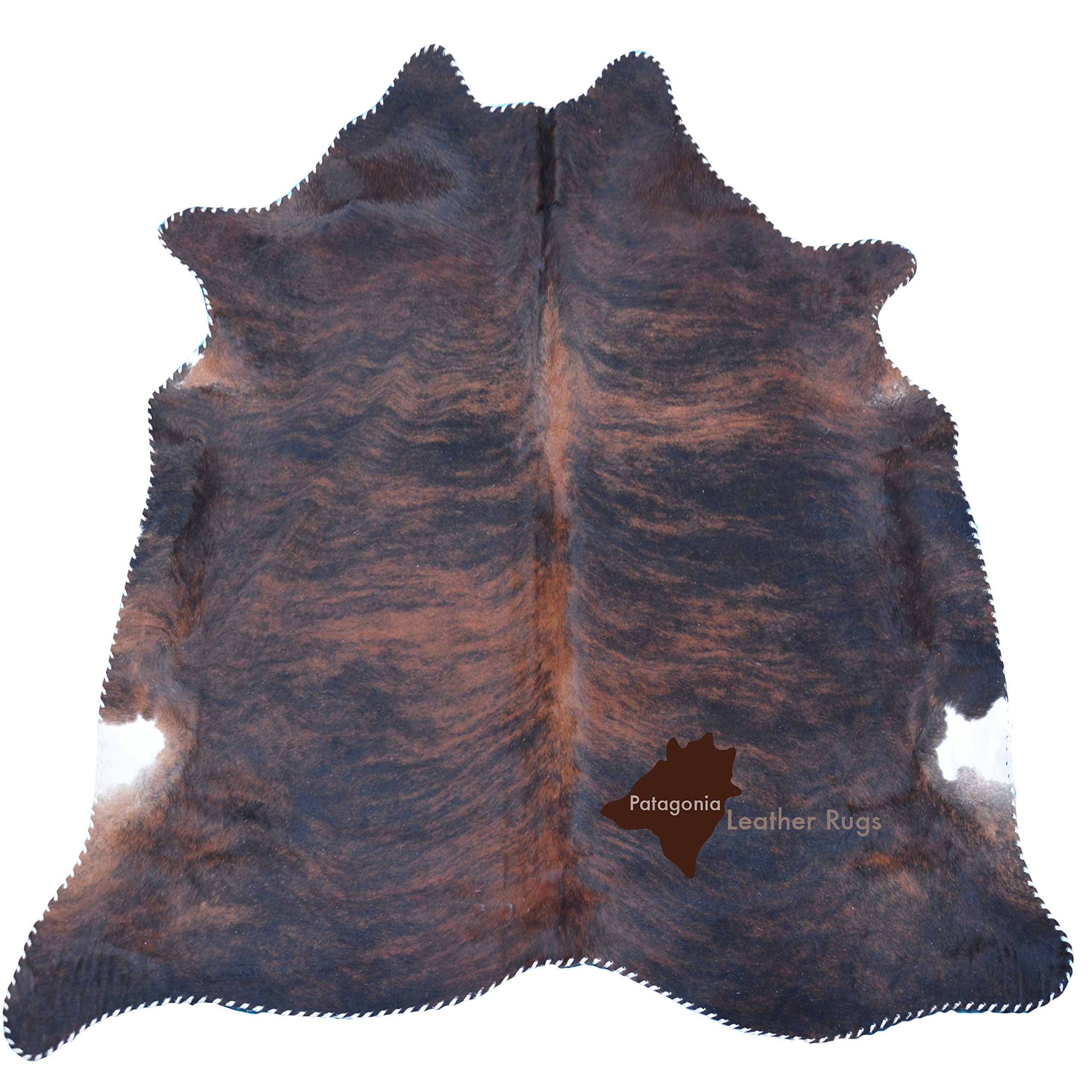 Tapis en Peau de Vache Patagonia Cod 535 avec Bord en Cuir Véritable pour Salon Chic