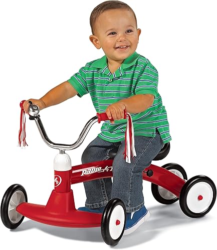 Radio Flyer scoot-about
