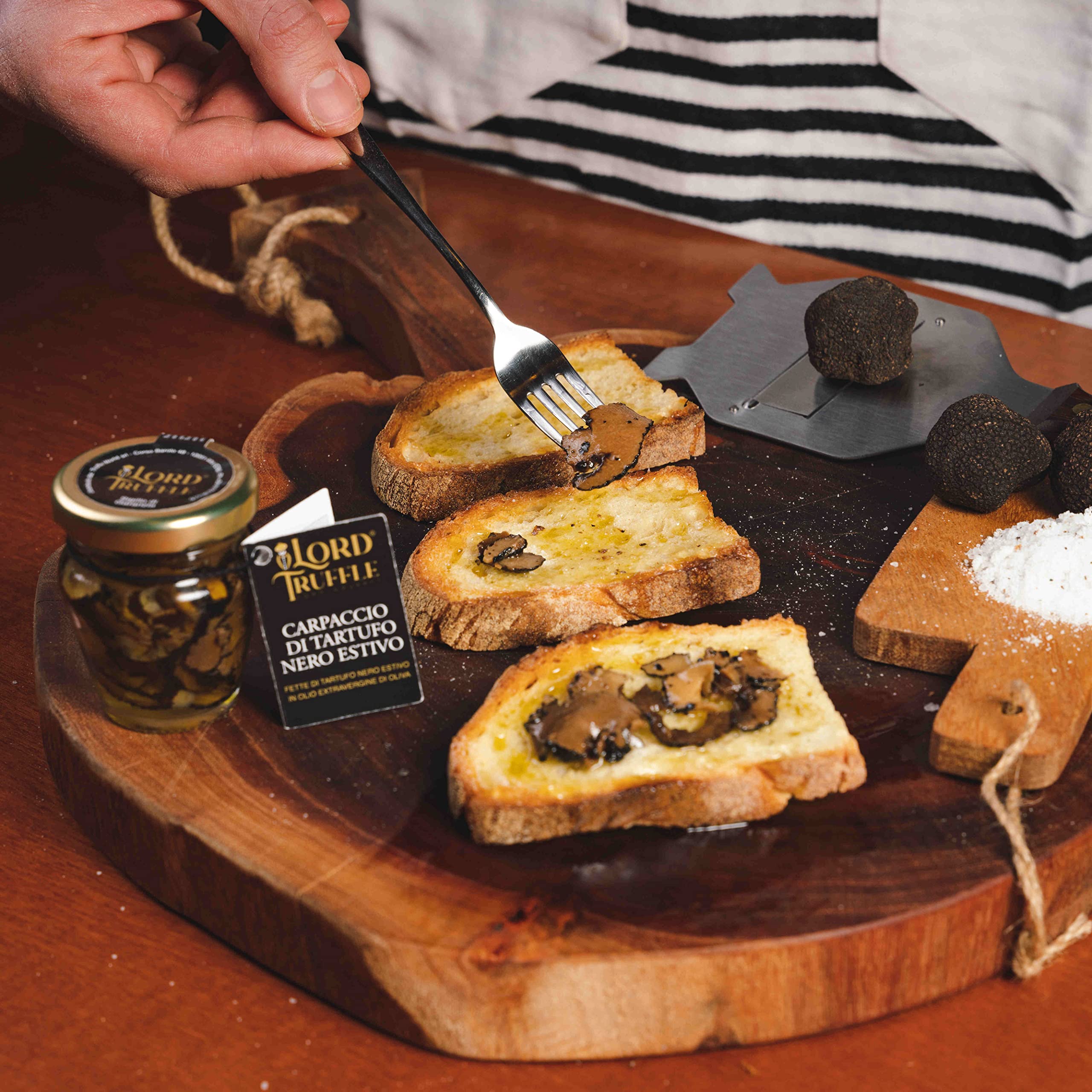 Lord Truffle | Carpaccio de Trufa Negra de Verano Italiana 45g, Olor a Maleza, Obtenido de Fina Trufa Negra Fresca de Temporada, Trufa Negra Fresca Gourmet 1ª elección, 100% Italiano
